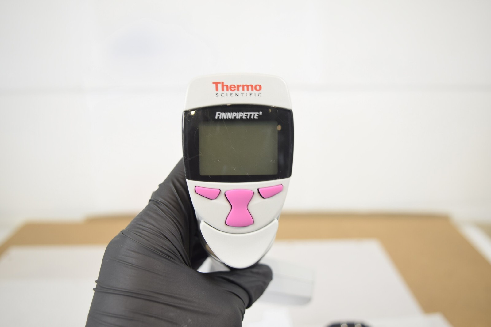 Thermo Finnpipette Novus 12-Channel 1-10uL Electronic Pipette + Charger