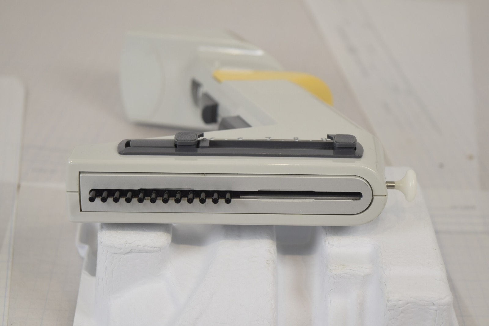 Matrix eQualizer 12-Ch 125uL Adjustable Spacing Pipette + Charger - For Parts