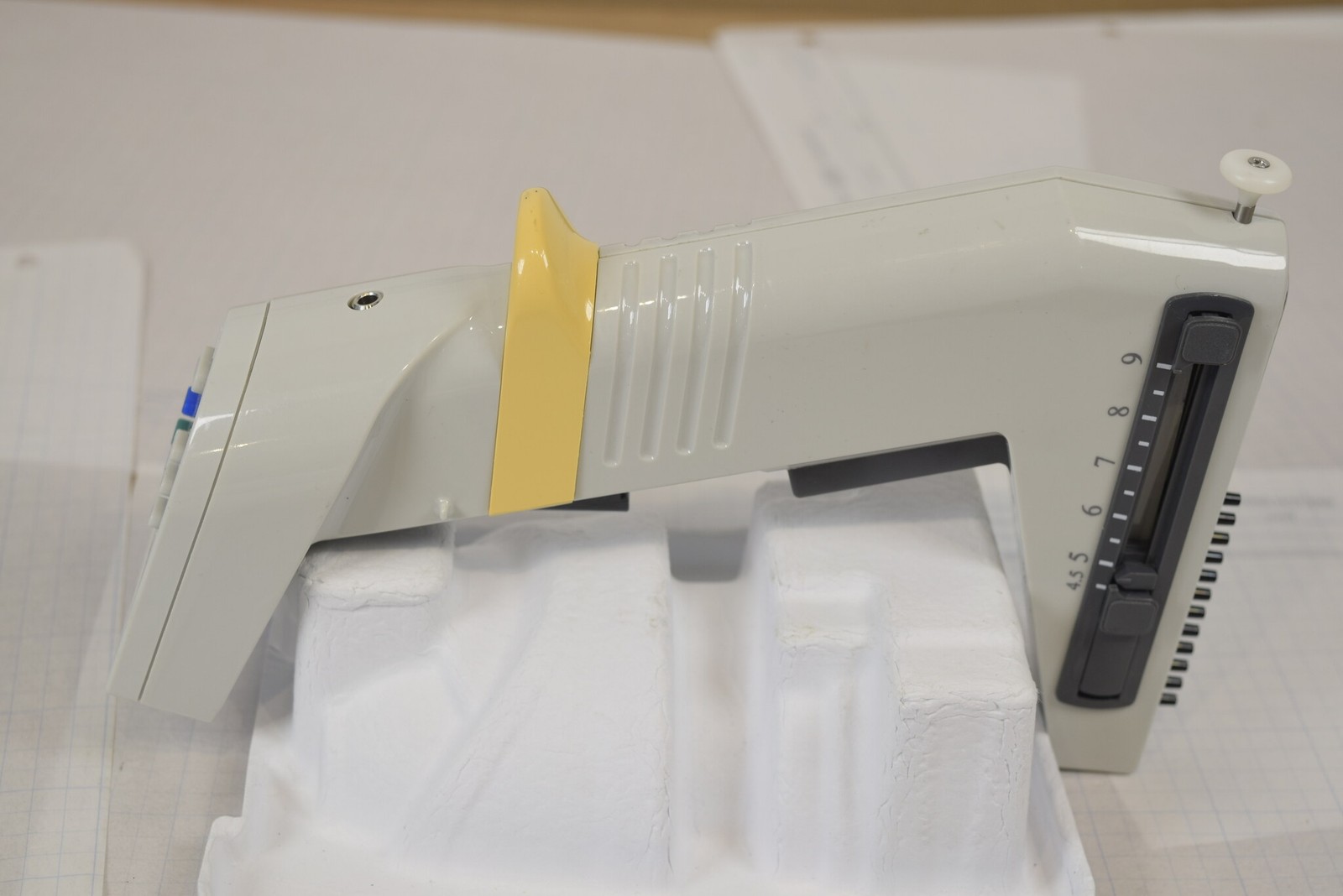 Matrix eQualizer 12-Ch 125uL Adjustable Spacing Pipette + Charger - For Parts