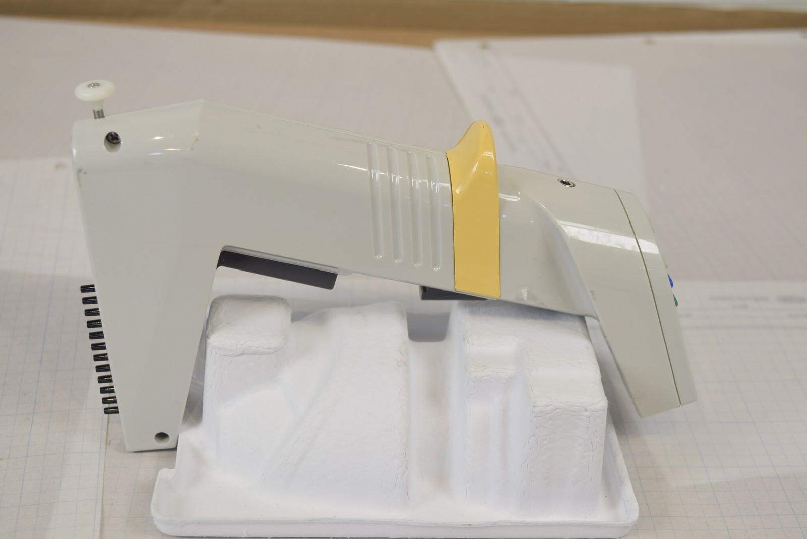Matrix eQualizer 12-Ch 125uL Adjustable Spacing Pipette + Charger - For Parts