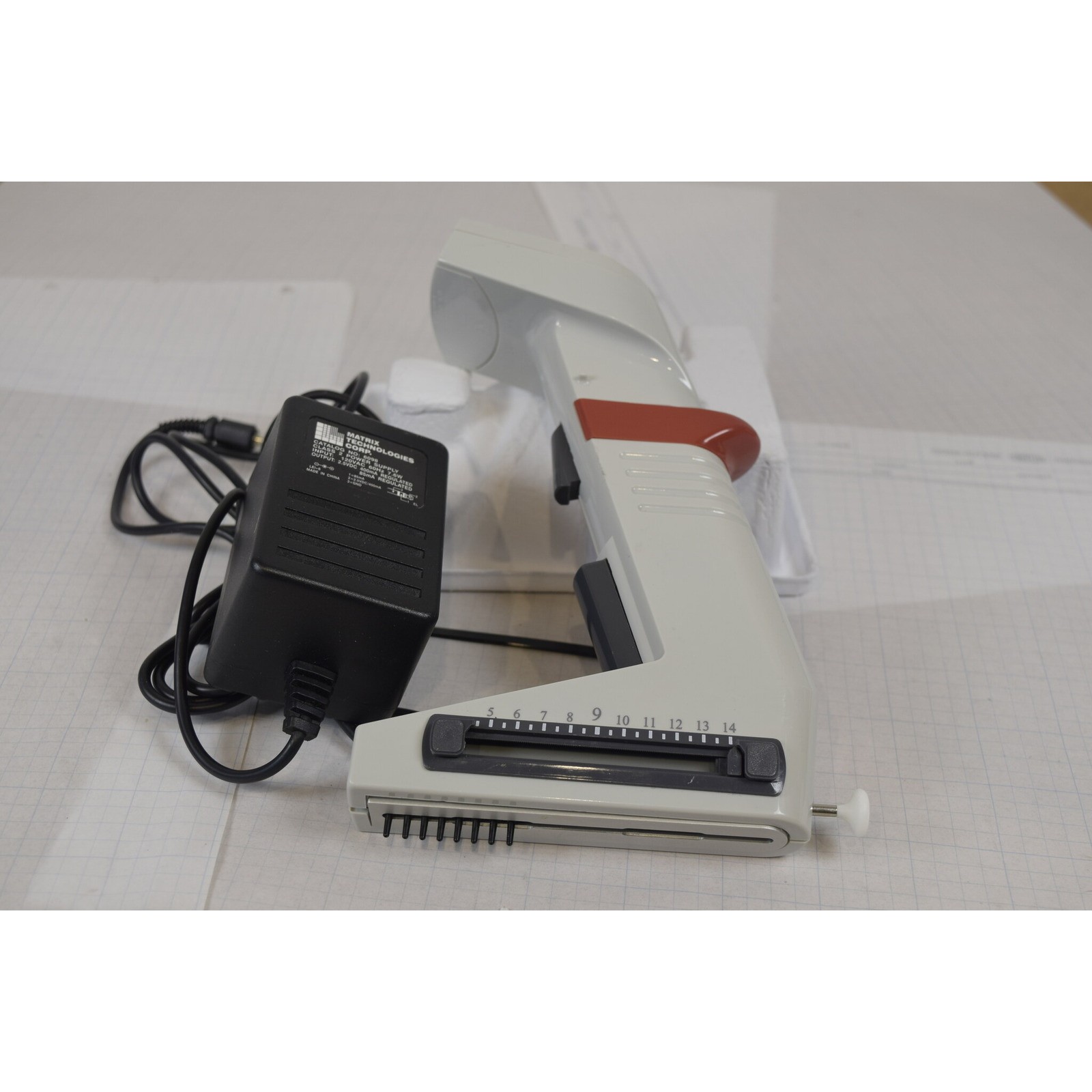 Matrix Impact2 8-Ch 12.5uL Adjustable Spacing Pipette + Charger - Split Seam