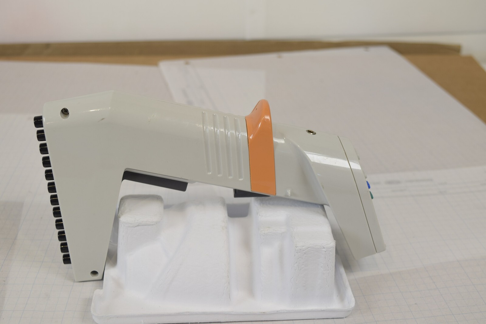 Matrix Impact2 12-Channel 850uL Electronic Pipette + Charger - Bench Tested