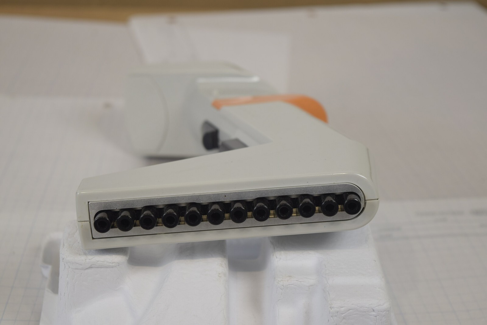 Matrix Impact2 12-Channel 850uL Electronic Pipette + Charger - Bench Tested