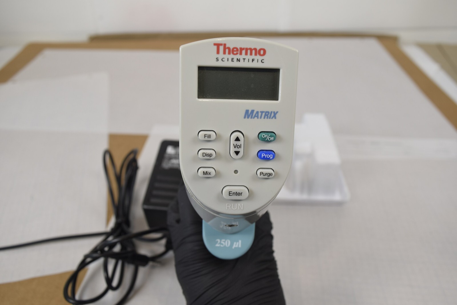 Thermo Matrix 8-Channel 250uL Adjustable Spacing Electronic Pipette + Charger