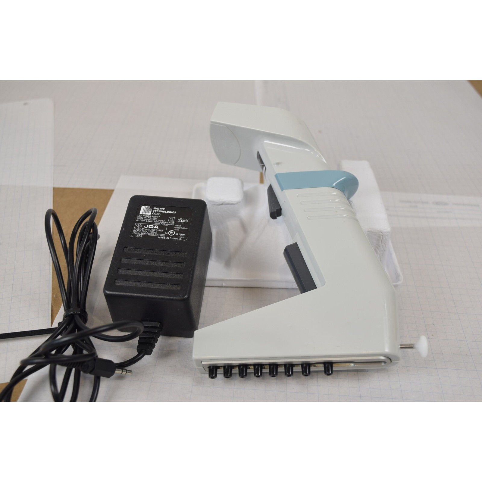 Thermo Matrix 8-Channel 250uL Adjustable Spacing Electronic Pipette + Charger