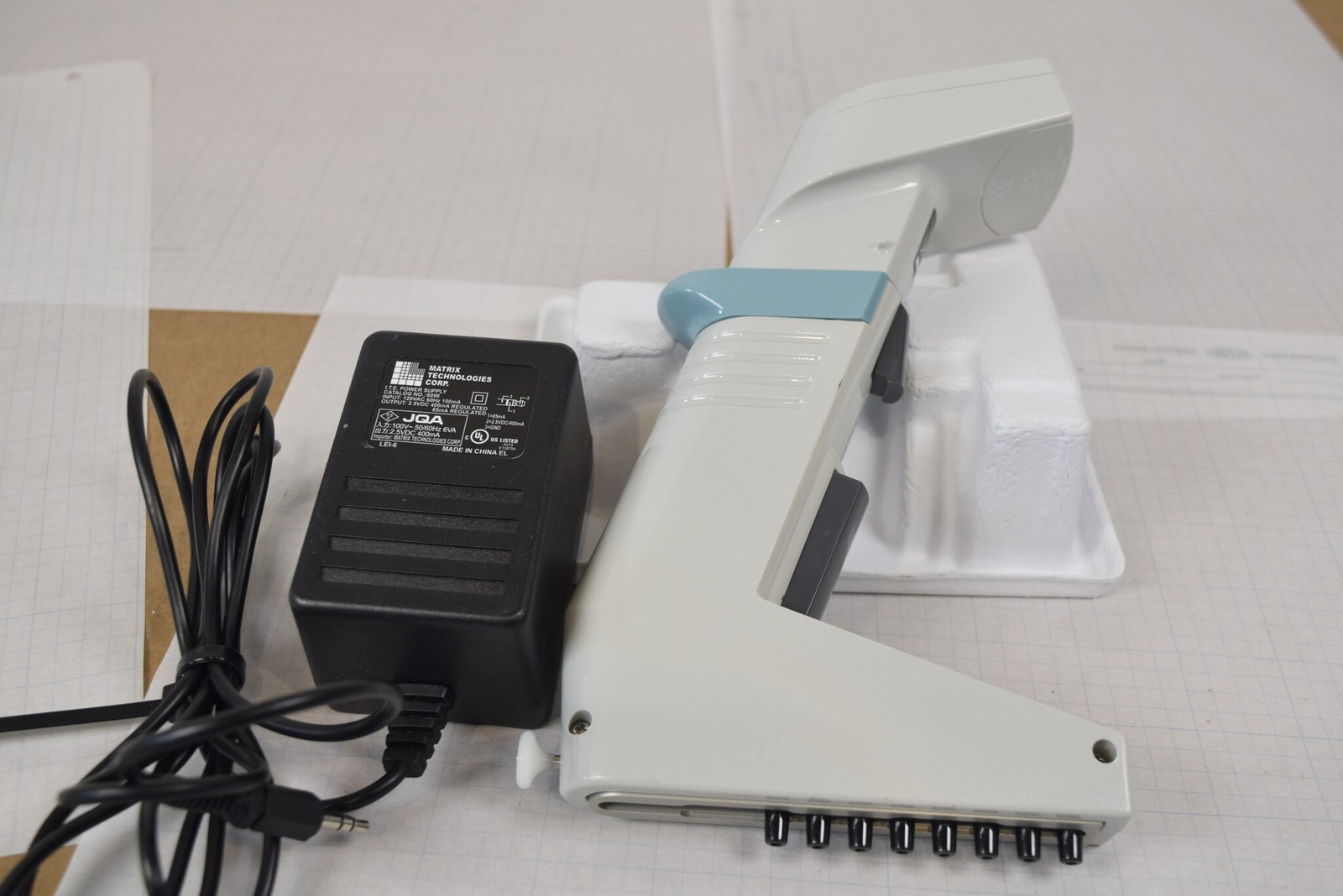 Thermo Matrix 8-Channel 250uL Adjustable Spacing Electronic Pipette + Charger