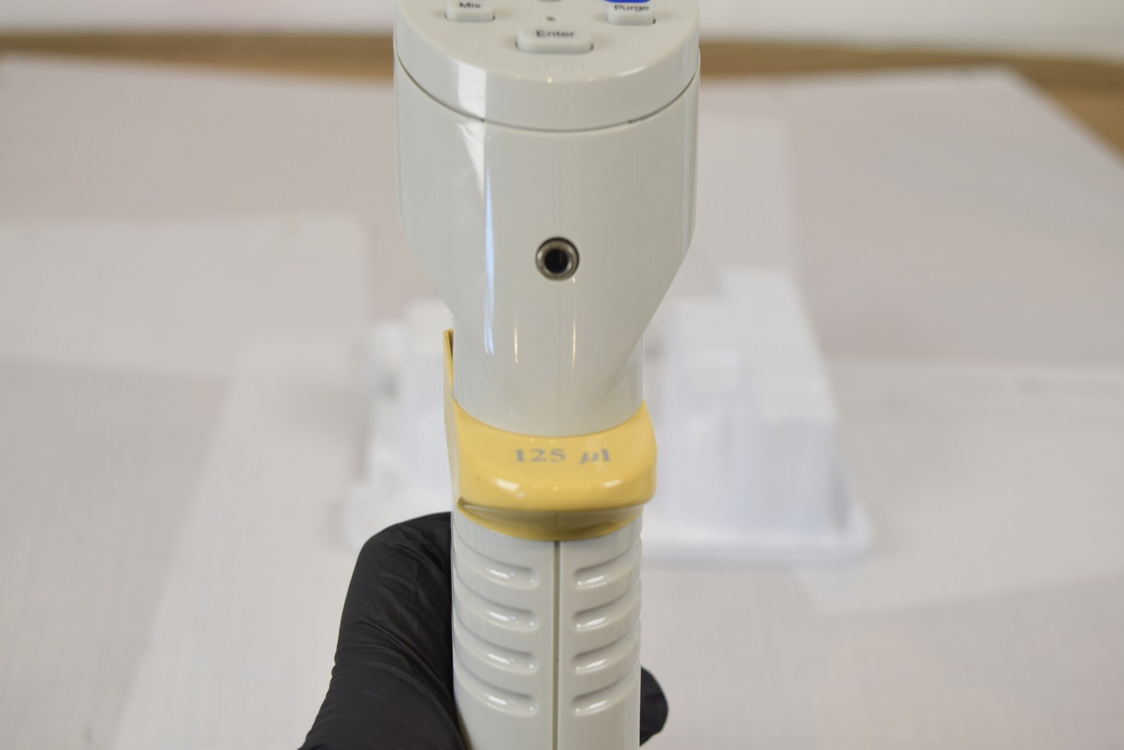 Thermo Matrix 8-Channel 125uL Adjustable Spacing Pipette + Charger - Tested