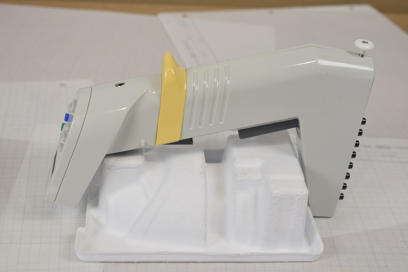 Thermo Matrix 8-Channel 125uL Adjustable Spacing Pipette + Charger - Tested