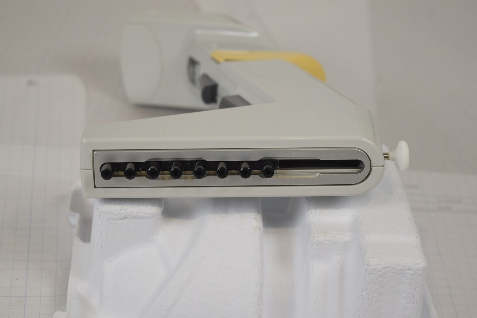 Thermo Matrix 8-Channel 125uL Adjustable Spacing Pipette + Charger - Tested