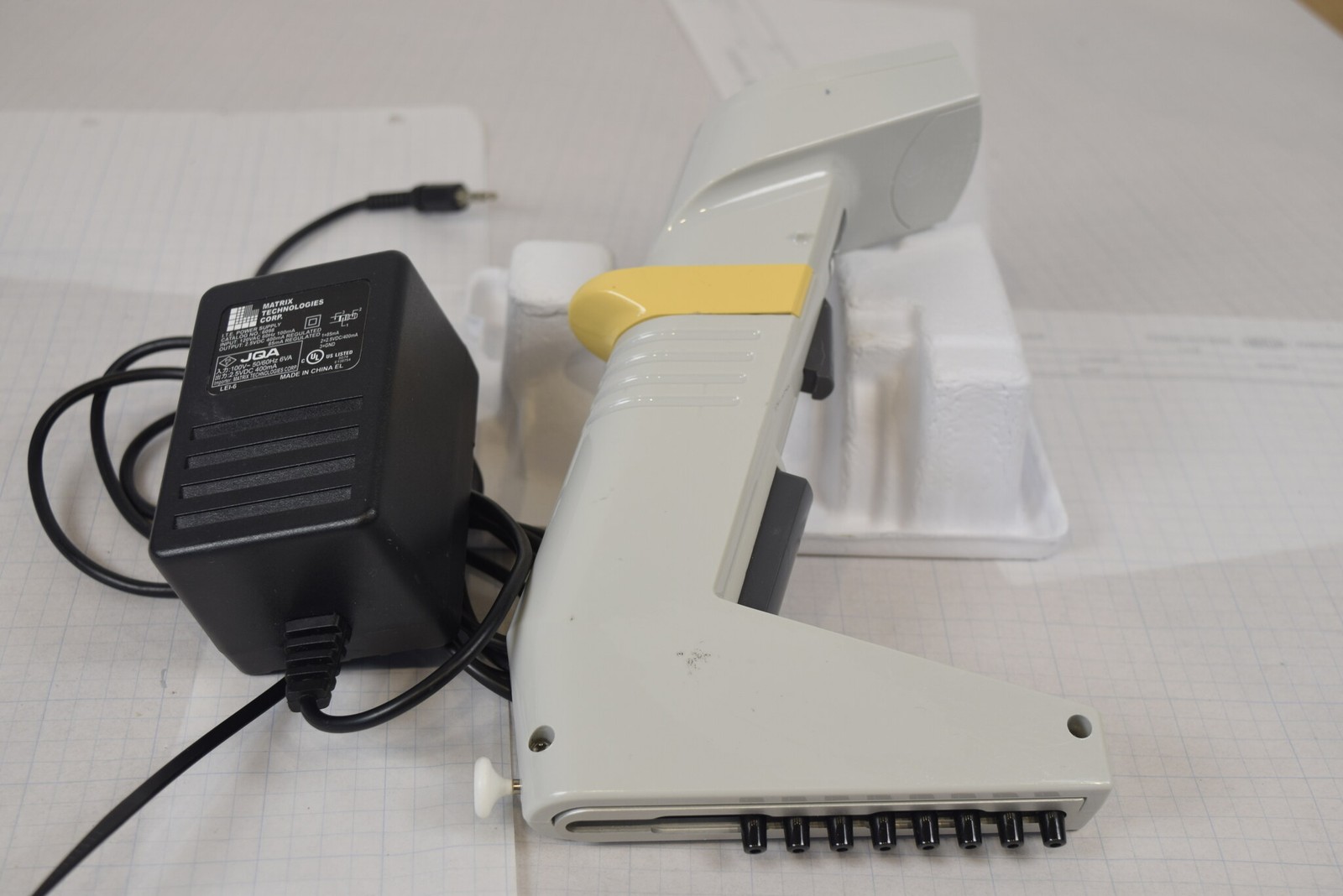 Thermo Matrix 8-Channel 125uL Adjustable Spacing Pipette + Charger - Tested