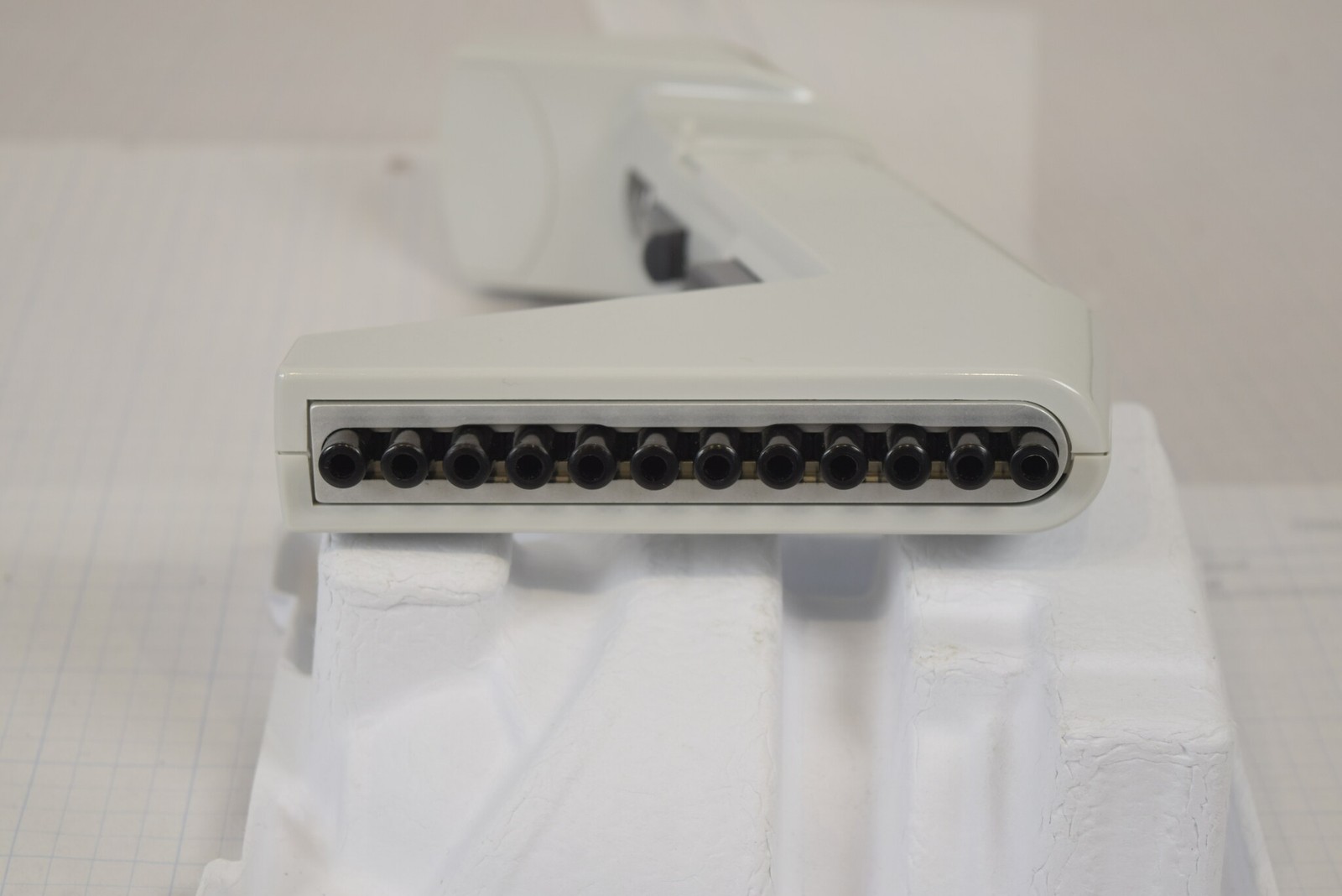 Thermo Matrix 12-Channel 850uL Electronic Pipette - Slight Grind, For Parts