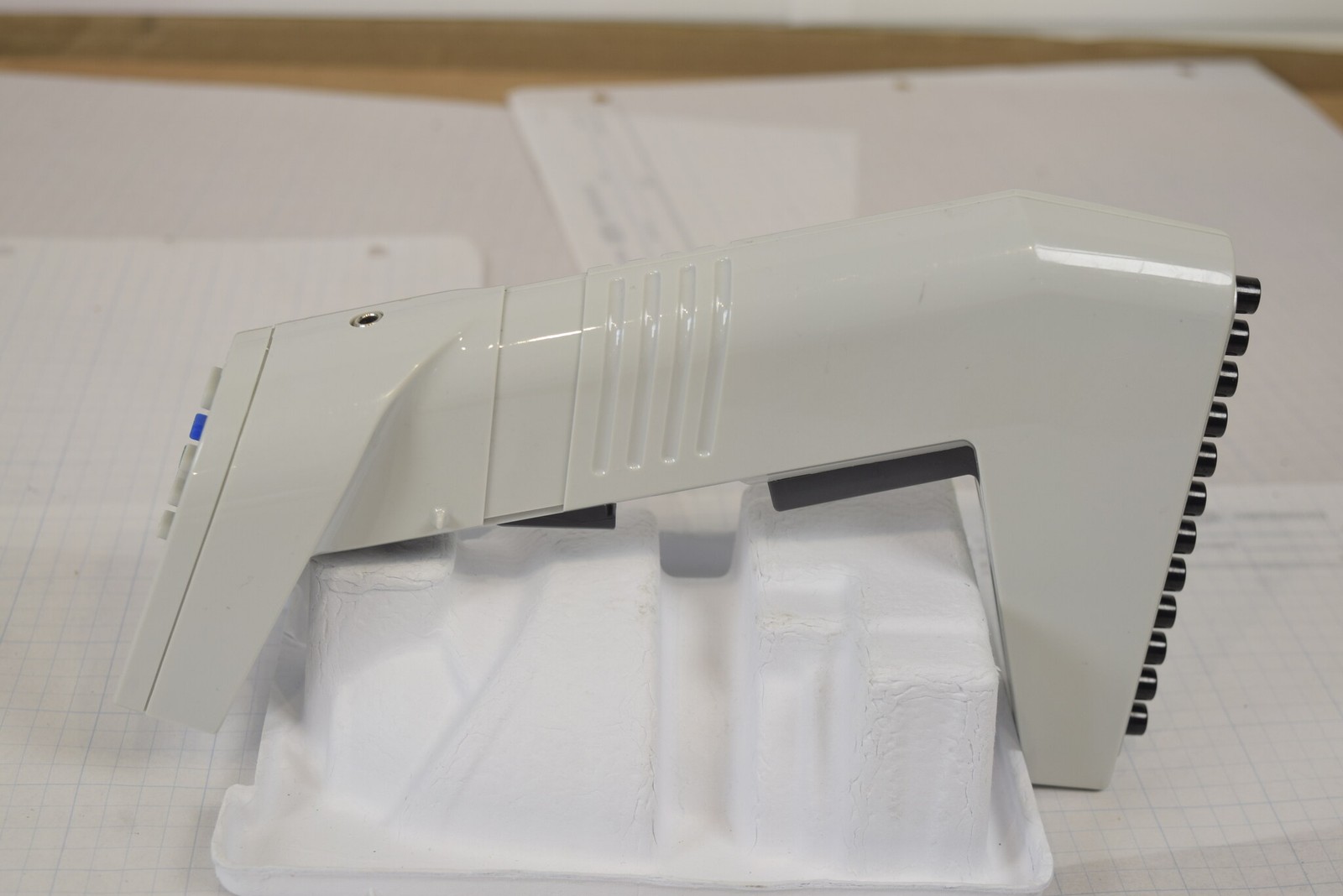 Thermo Matrix 12-Channel 850uL Electronic Pipette - Slight Grind, For Parts