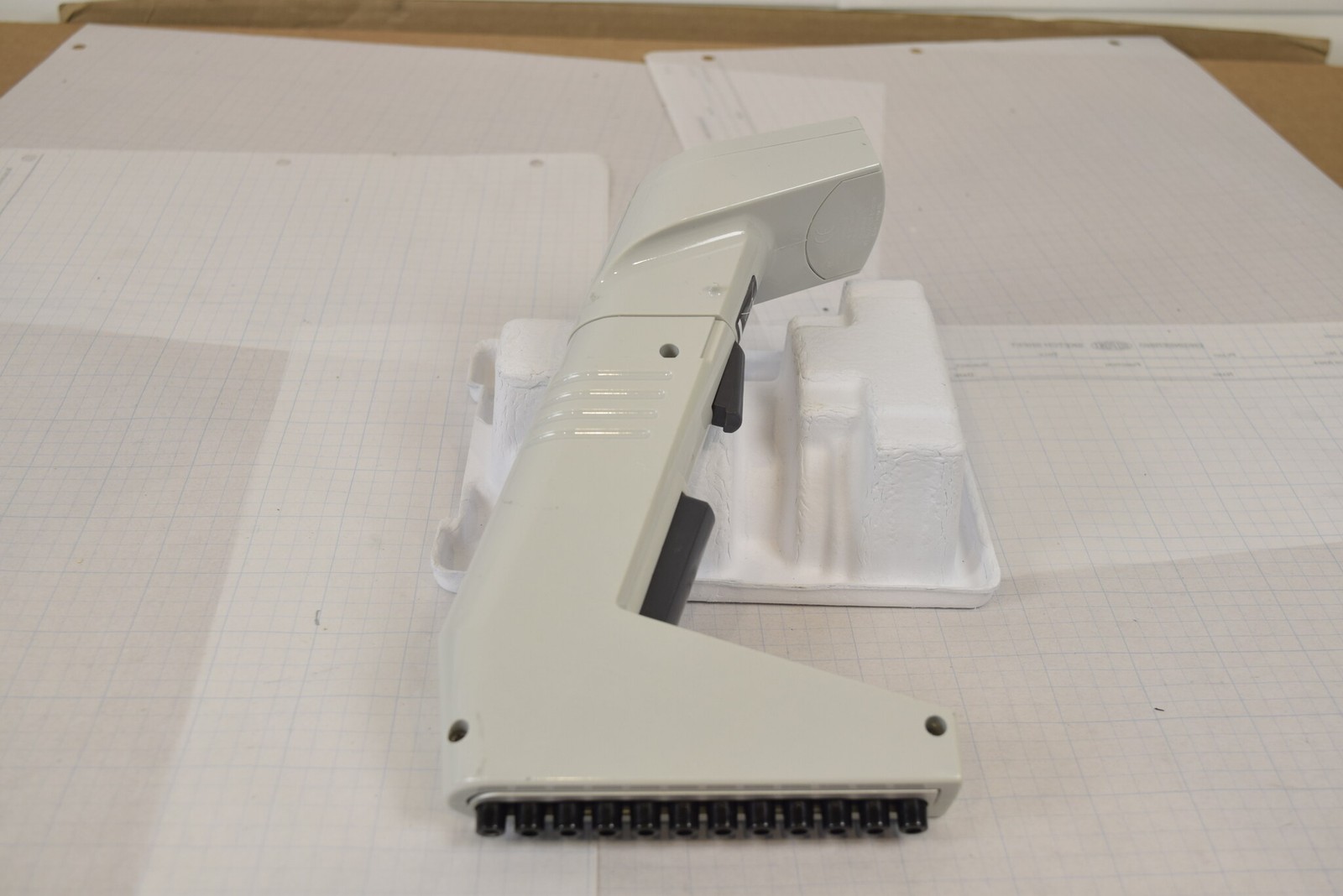 Thermo Matrix 12-Channel 850uL Electronic Pipette - Slight Grind, For Parts
