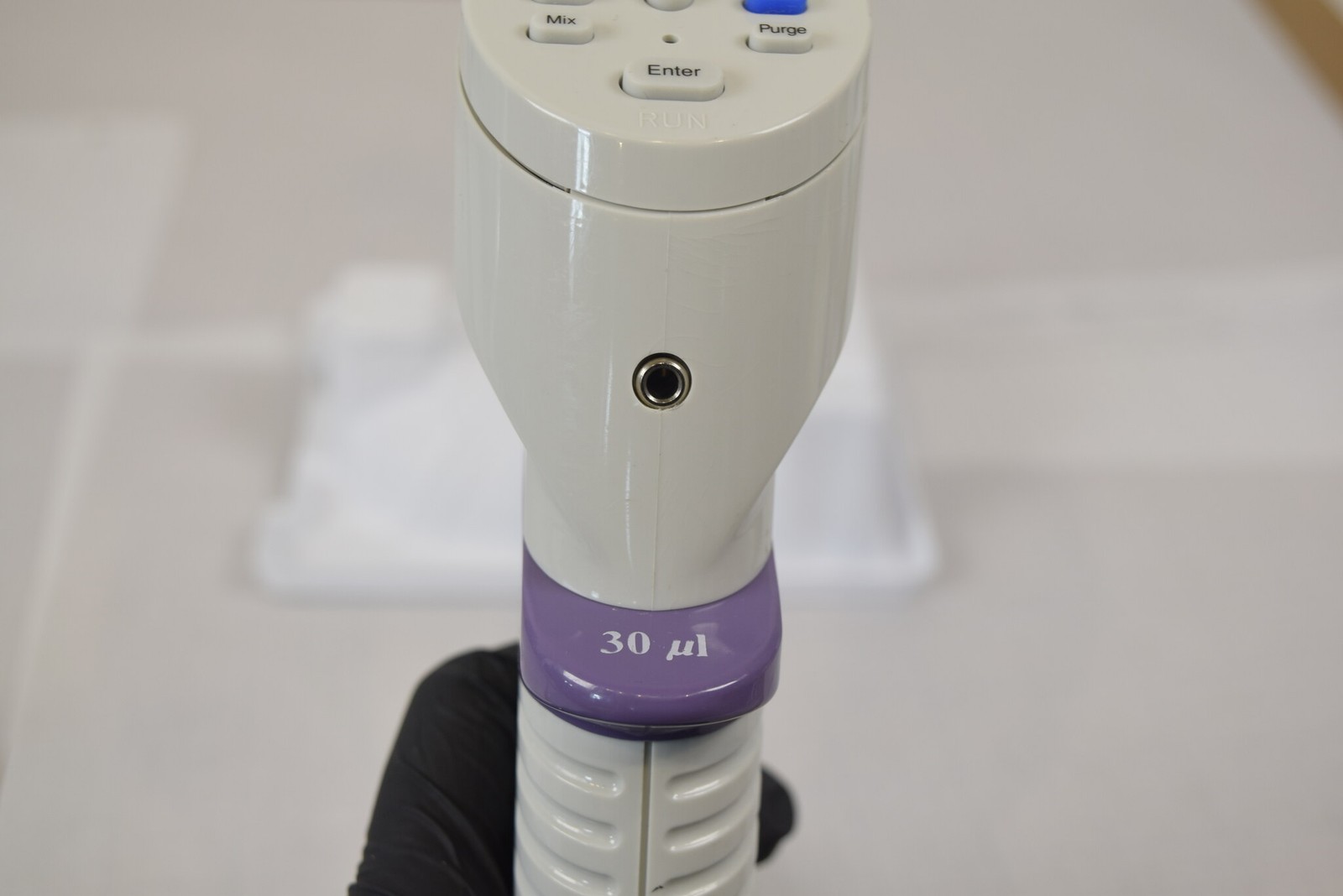 Thermo Matrix 12-Channel 30uL Adjustable Spacing Pipette - Needs 1 Battery Cell