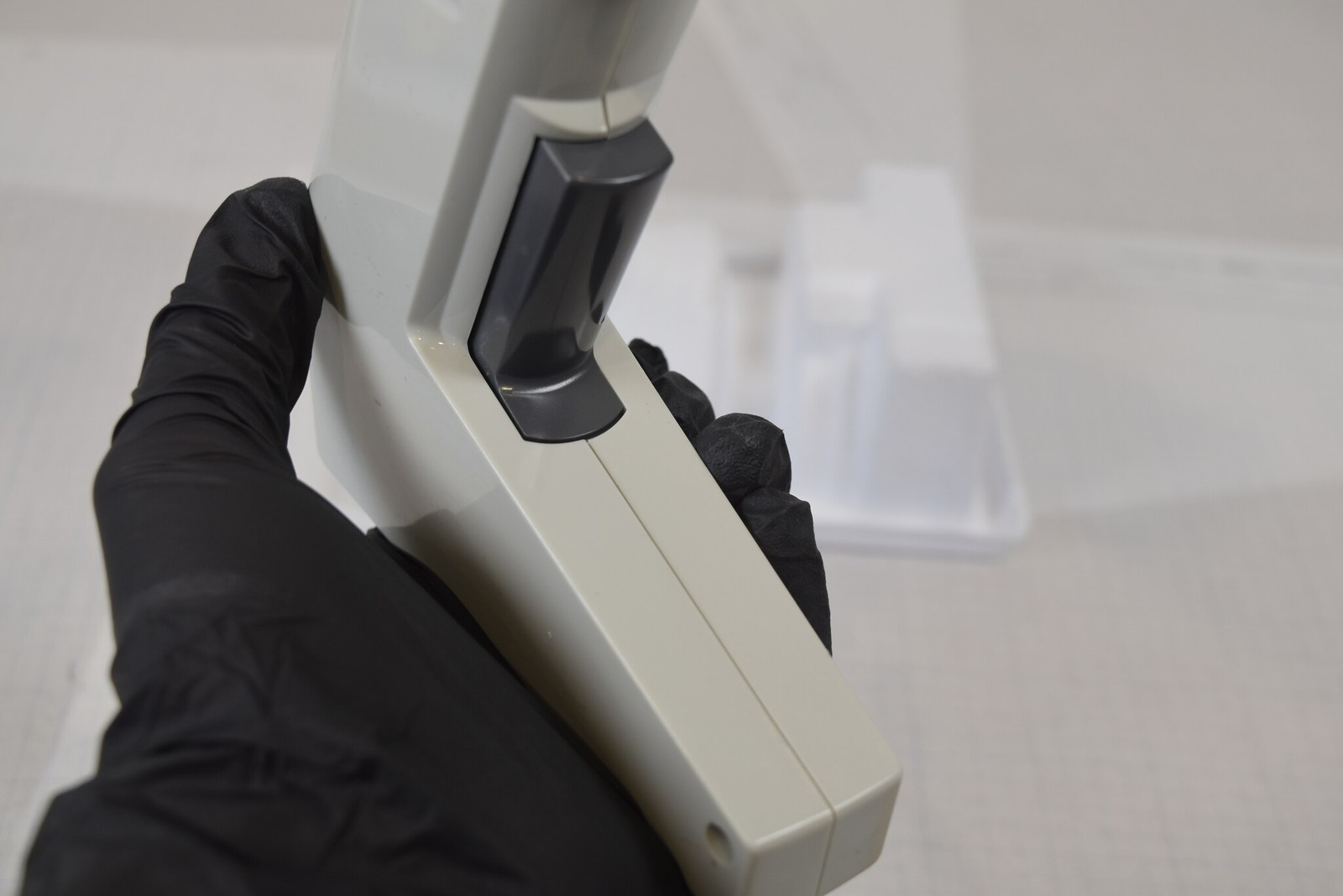 Thermo Matrix 8-Channel 125uL Adjustable Spacing Pipette - Stiff Puller, No Chgr
