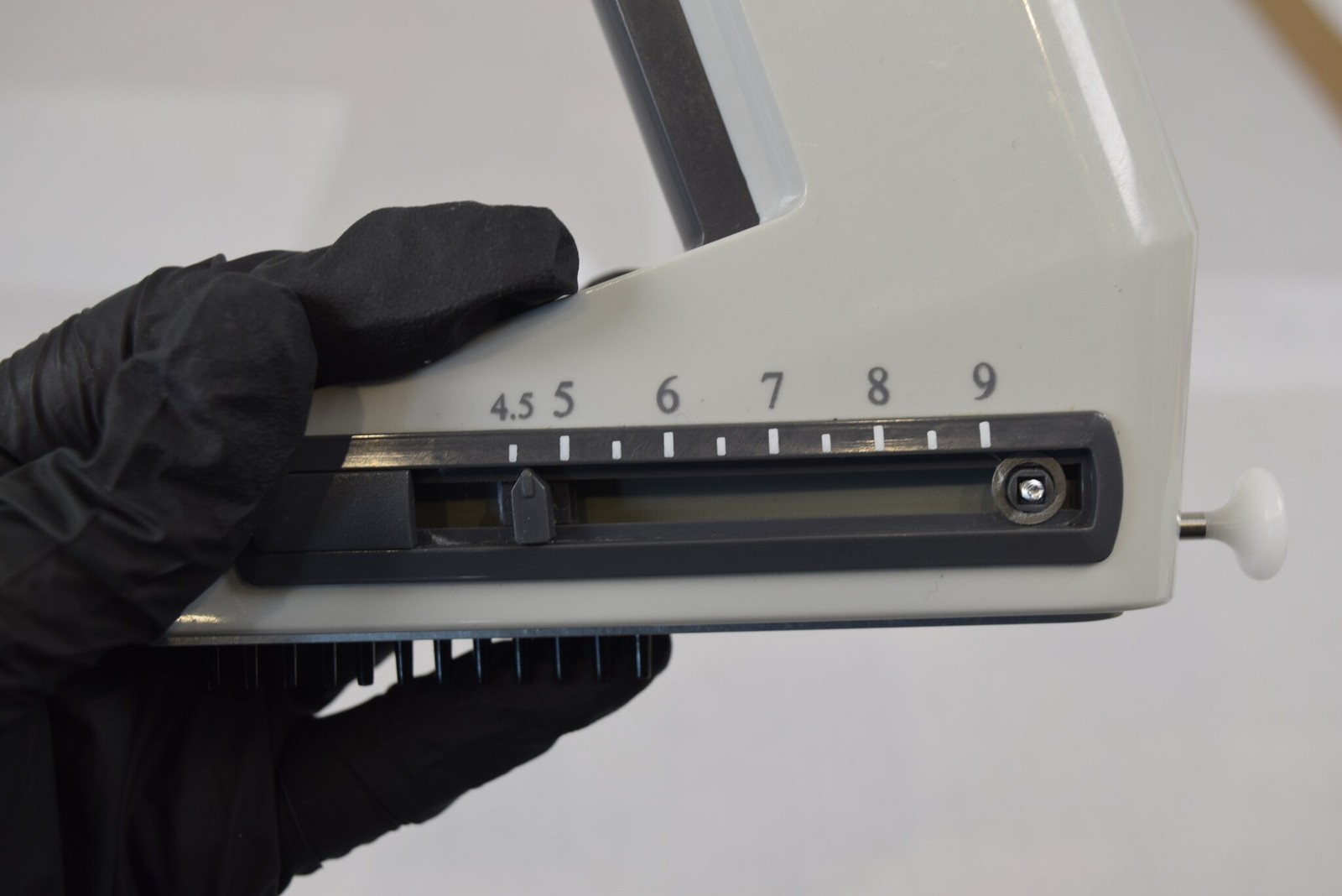 Thermo Matrix 12-Channel 30uL Adjustable Spacing Pipette - Tested, Stops Missing