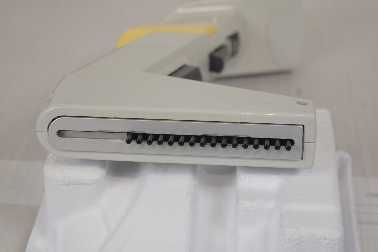 Thermo Scientific Matrix 16-Channel 125uL Electronic Pipette - Tested No Charger