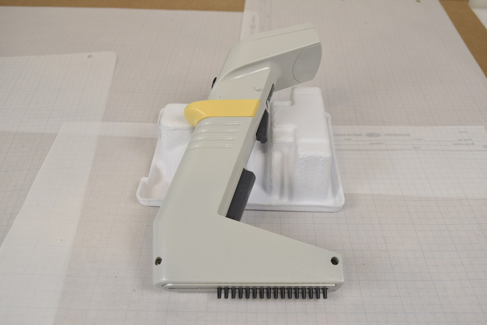 Thermo Scientific Matrix 16-Channel 125uL Electronic Pipette - Tested No Charger
