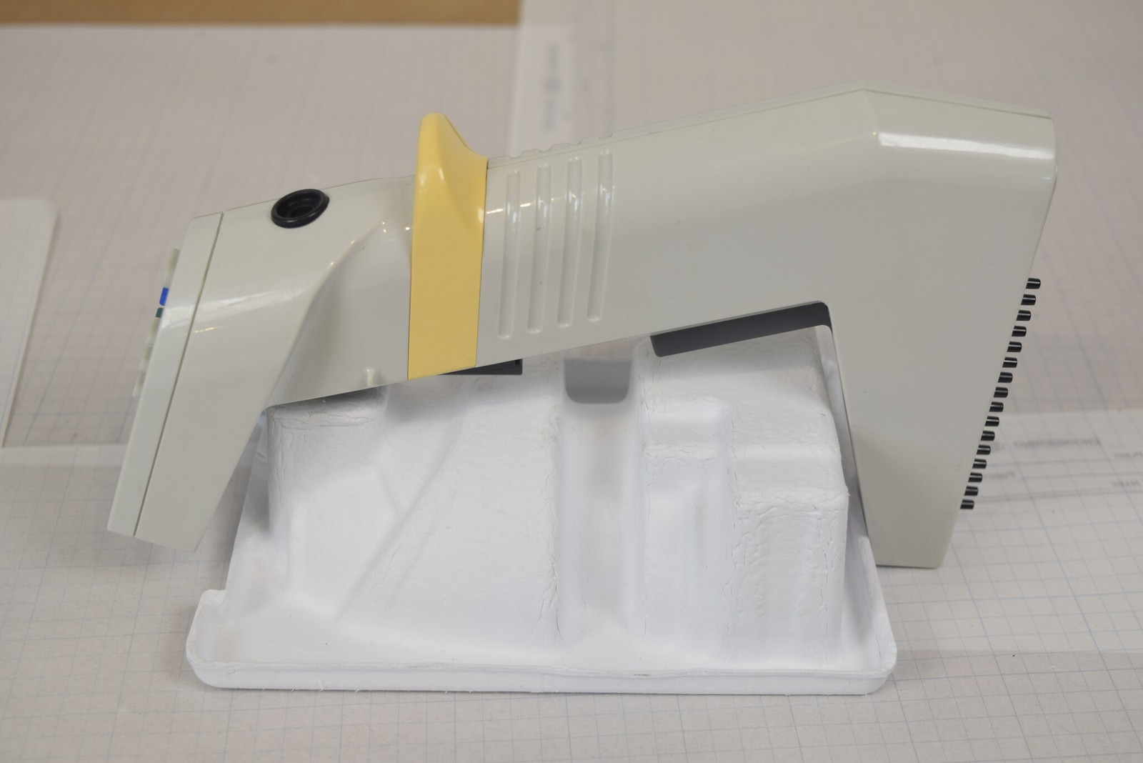 Thermo Scientific Matrix 16-Channel 125uL Electronic Pipette - Tested No Charger