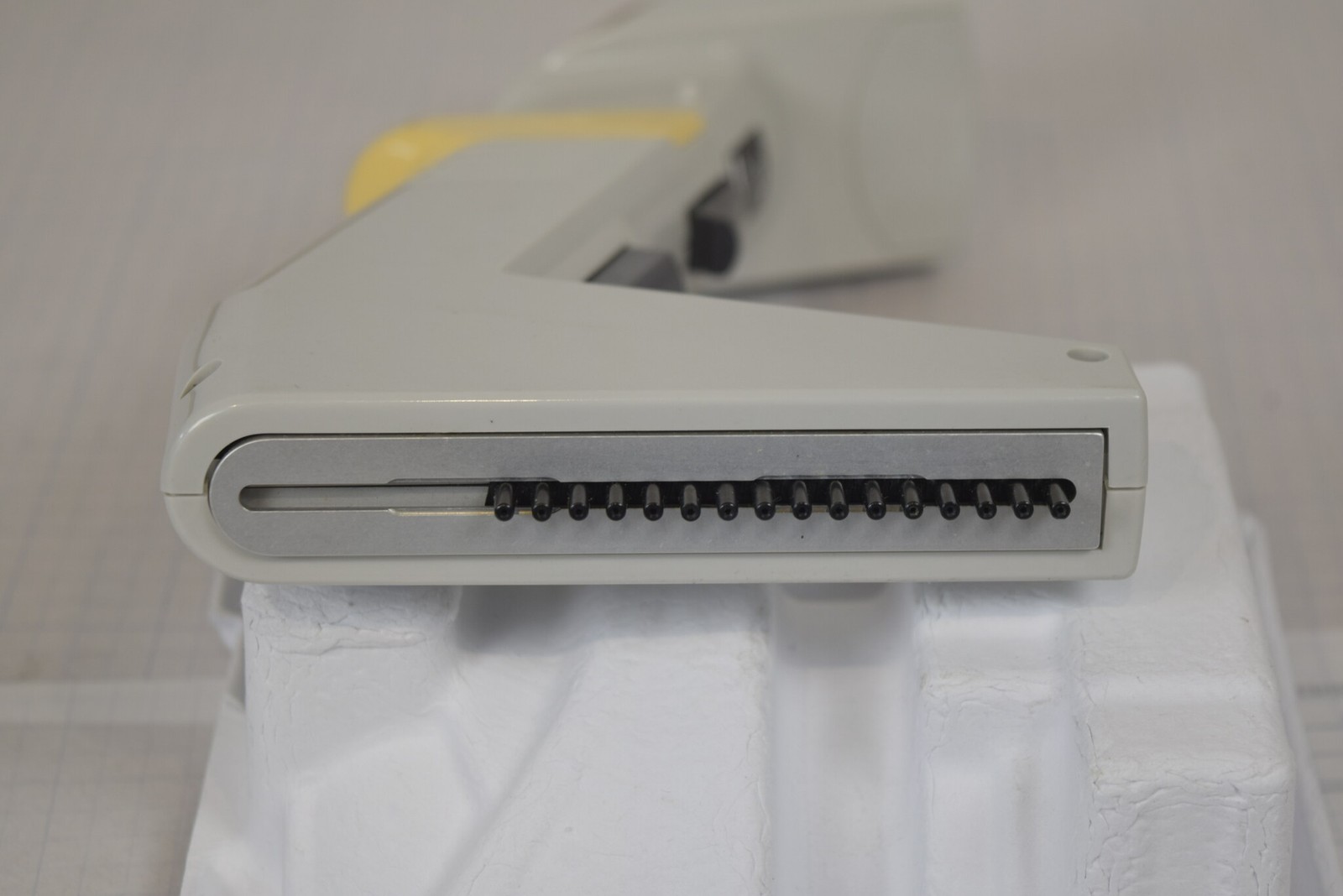 Thermo Scientific Matrix 16-Channel 125uL Electronic Pipette - Tested No Charger
