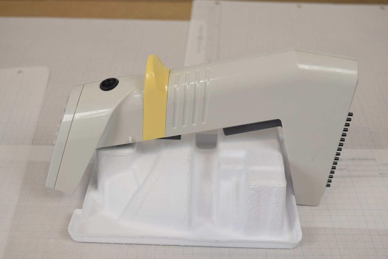 Thermo Scientific Matrix 16-Channel 125uL Electronic Pipette - Tested No Charger