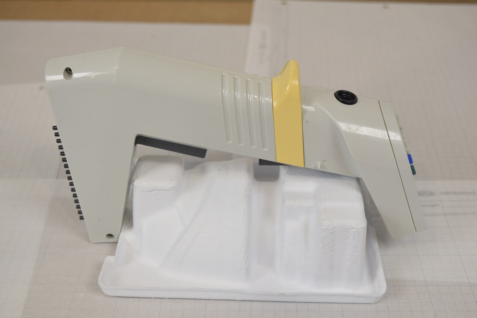 Thermo Scientific Matrix 16-Channel 125uL Electronic Pipette - Tested No Charger