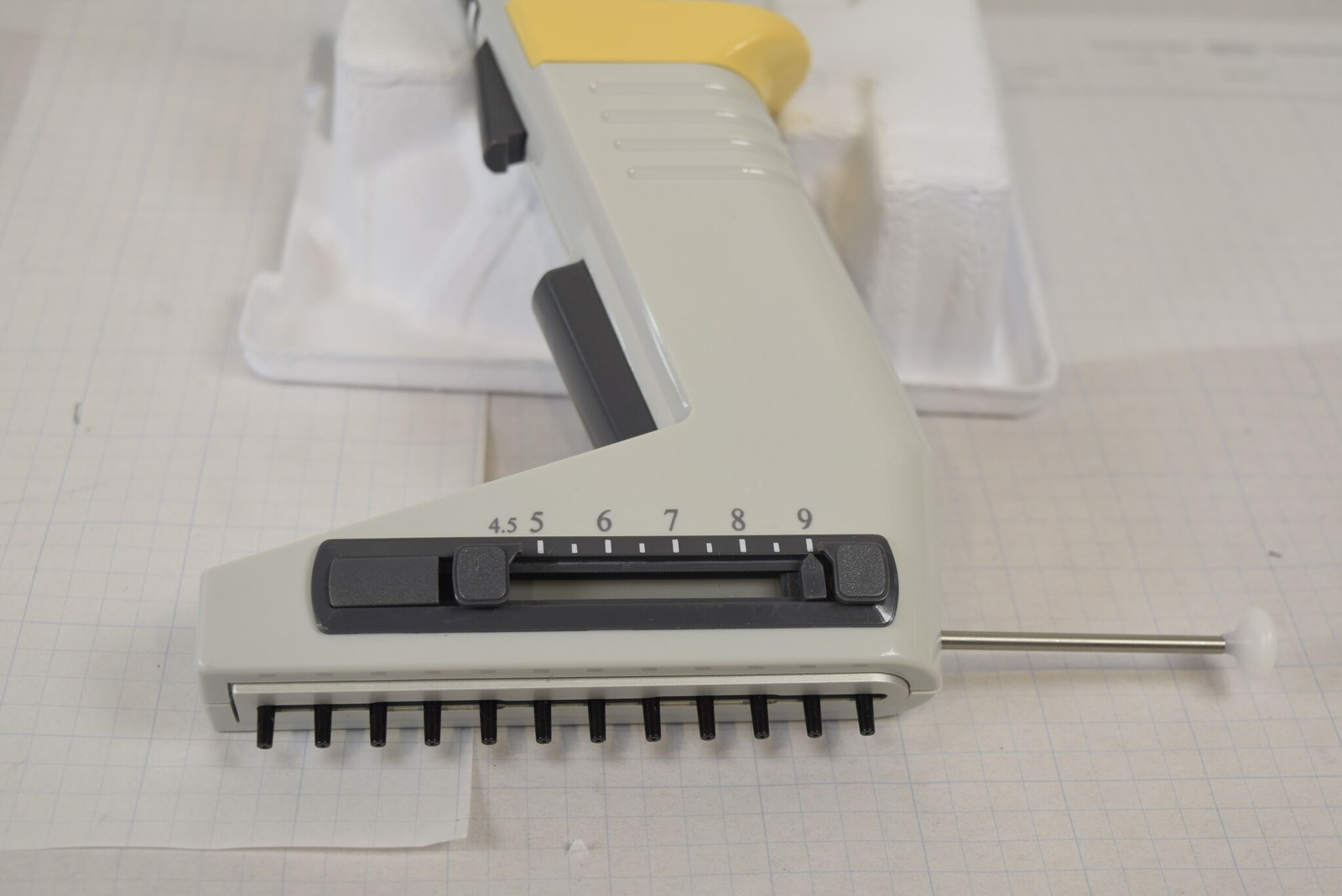 Thermo Matrix 12-Ch 125uL Adjustable Spacing Pipette + Charger - For Parts