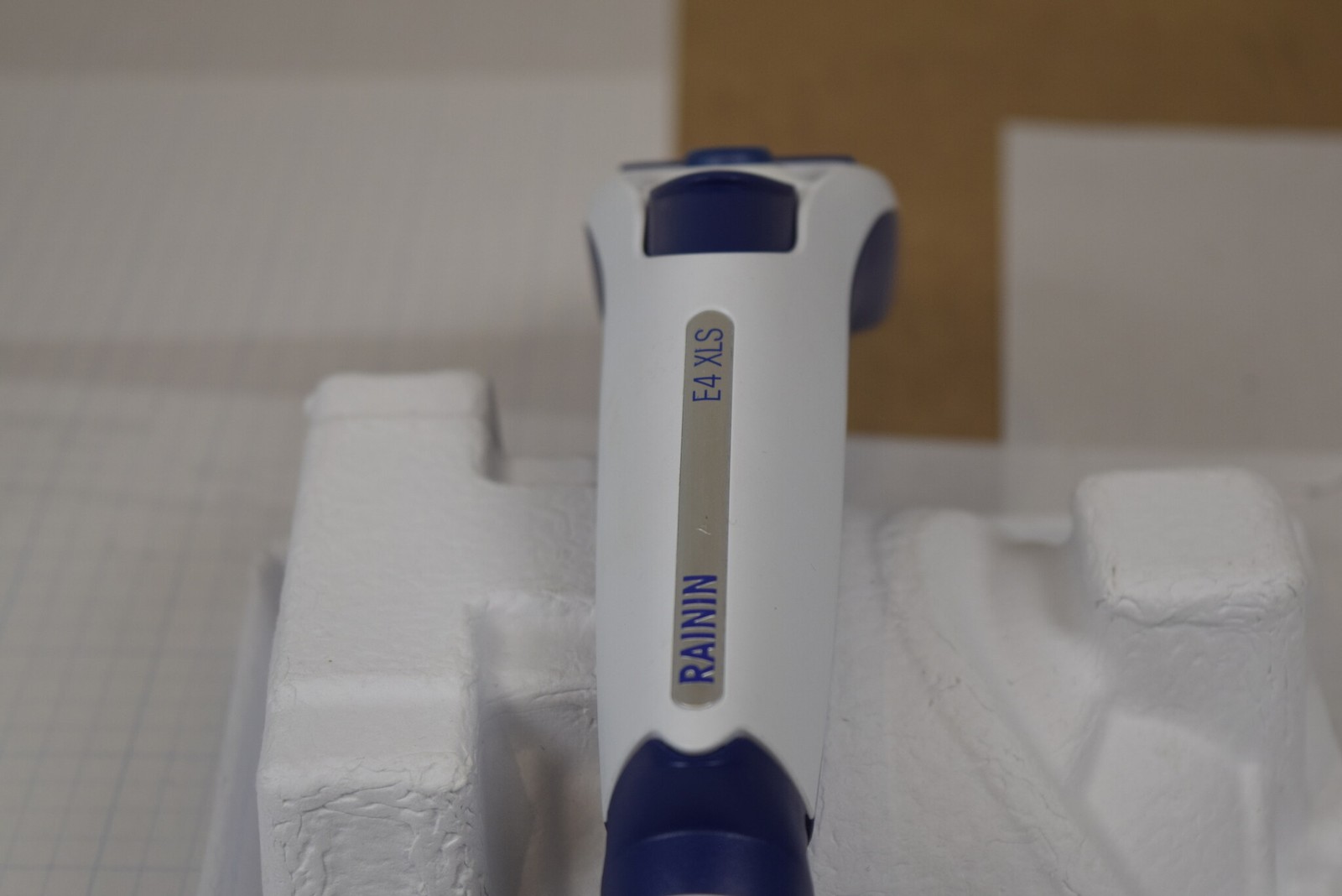 Rainin E4 XLS+ E8-1200XLS+ 8-Channel 100-1200uL LTS Electronic Pipette + Charger