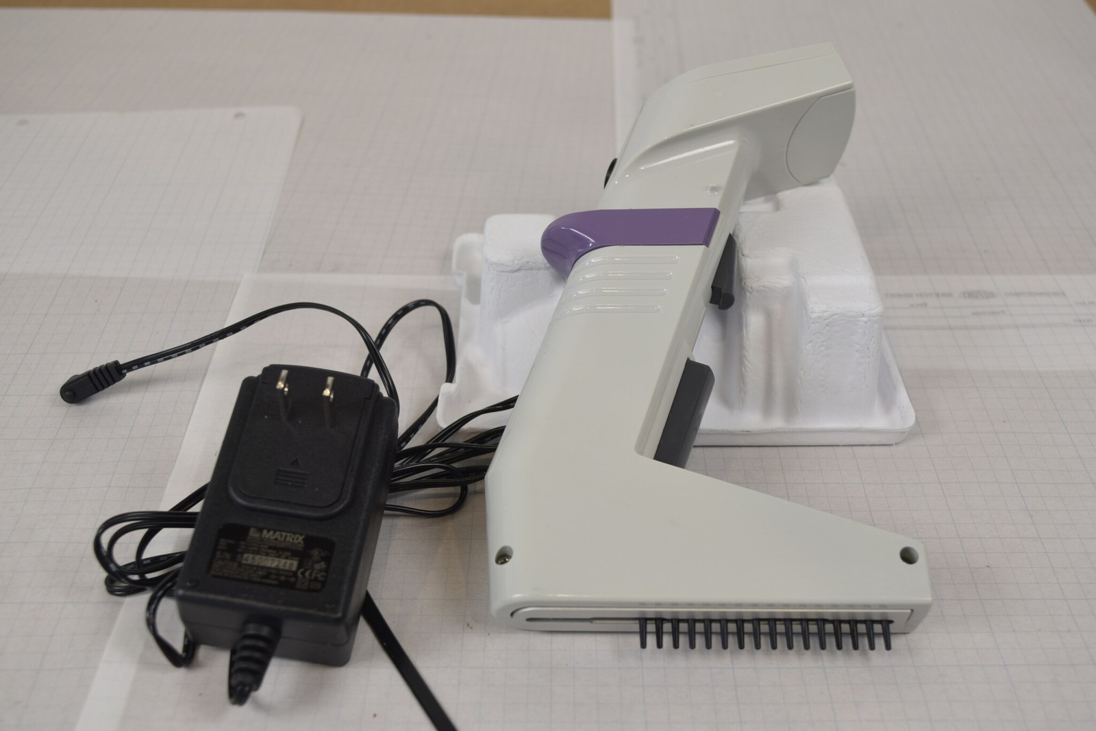 Matrix Impact2 16-Channel 1-30uL Electronic Pipette + Charger - Bench Tested