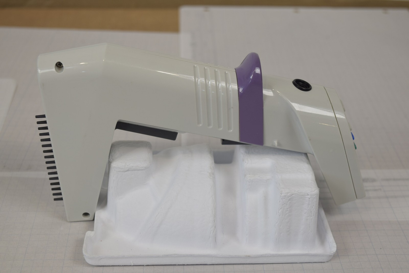 Matrix Impact2 16-Channel 1-30uL Electronic Pipette + Charger - Bench Tested