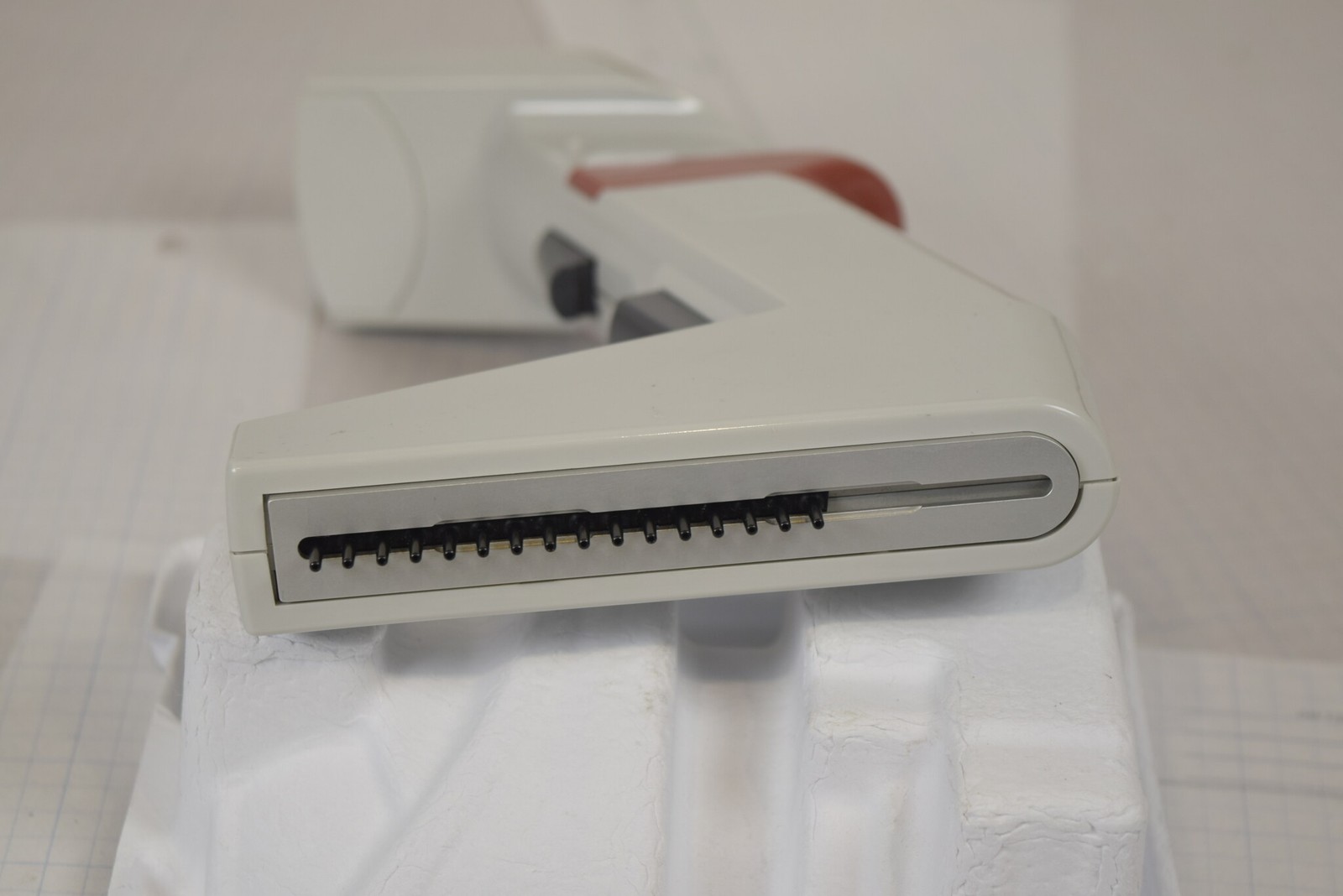 Matrix Impact2 16-Channel 0.5-12.5uL Electronic Pipette + Charger - Beep Quirk