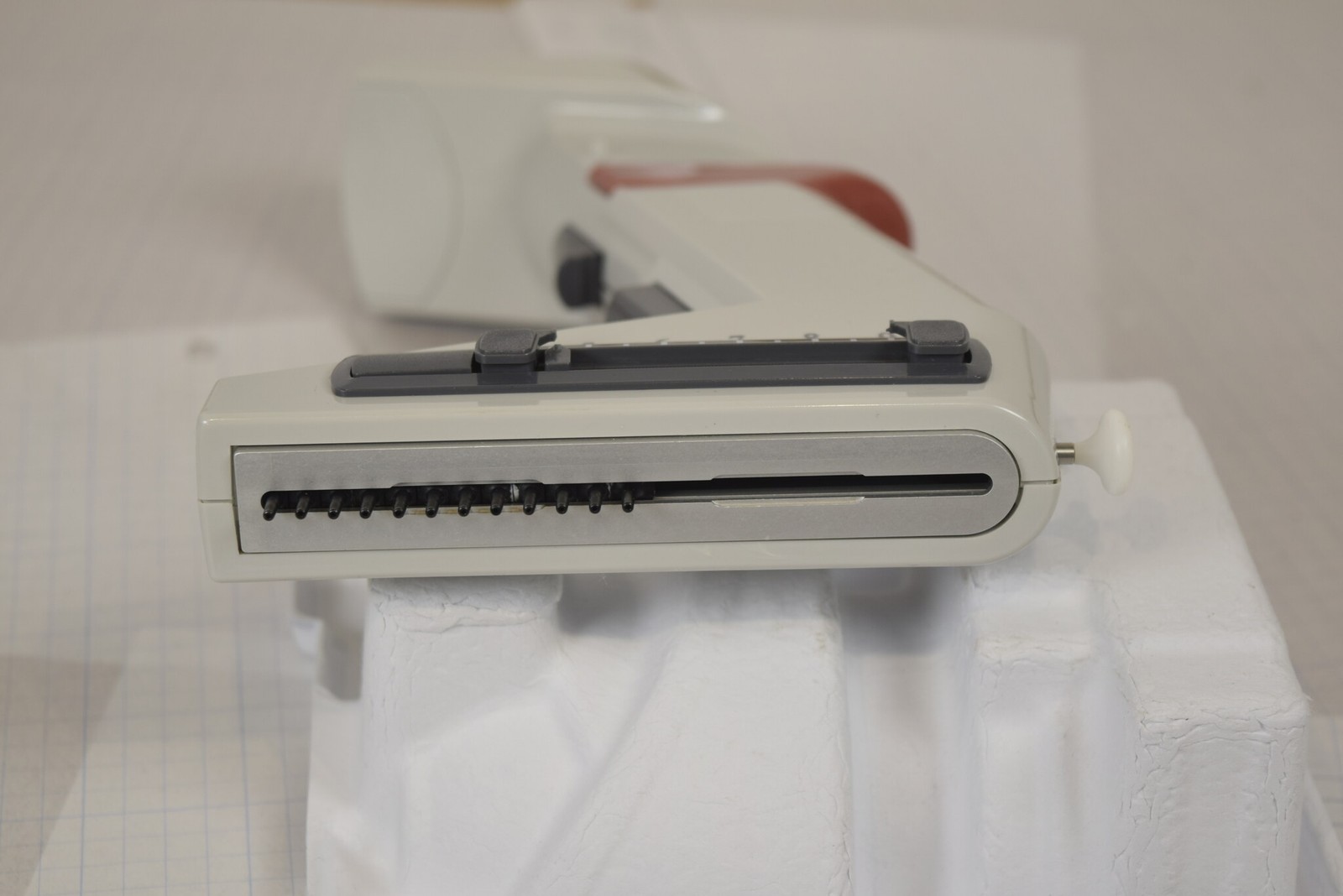 Matrix Impact2 12-Ch 0.5-12.5uL Adjustable Spacing Electronic Pipette + Charger