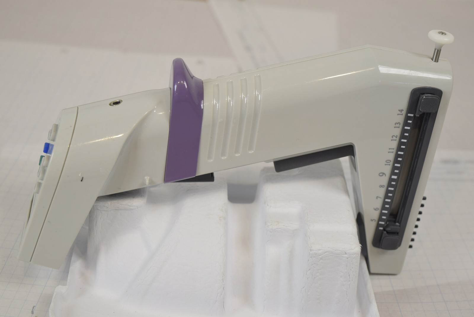 Matrix Impact2 8-Channel 30uL Adjustable Spacing Pipette + Charger - Tested