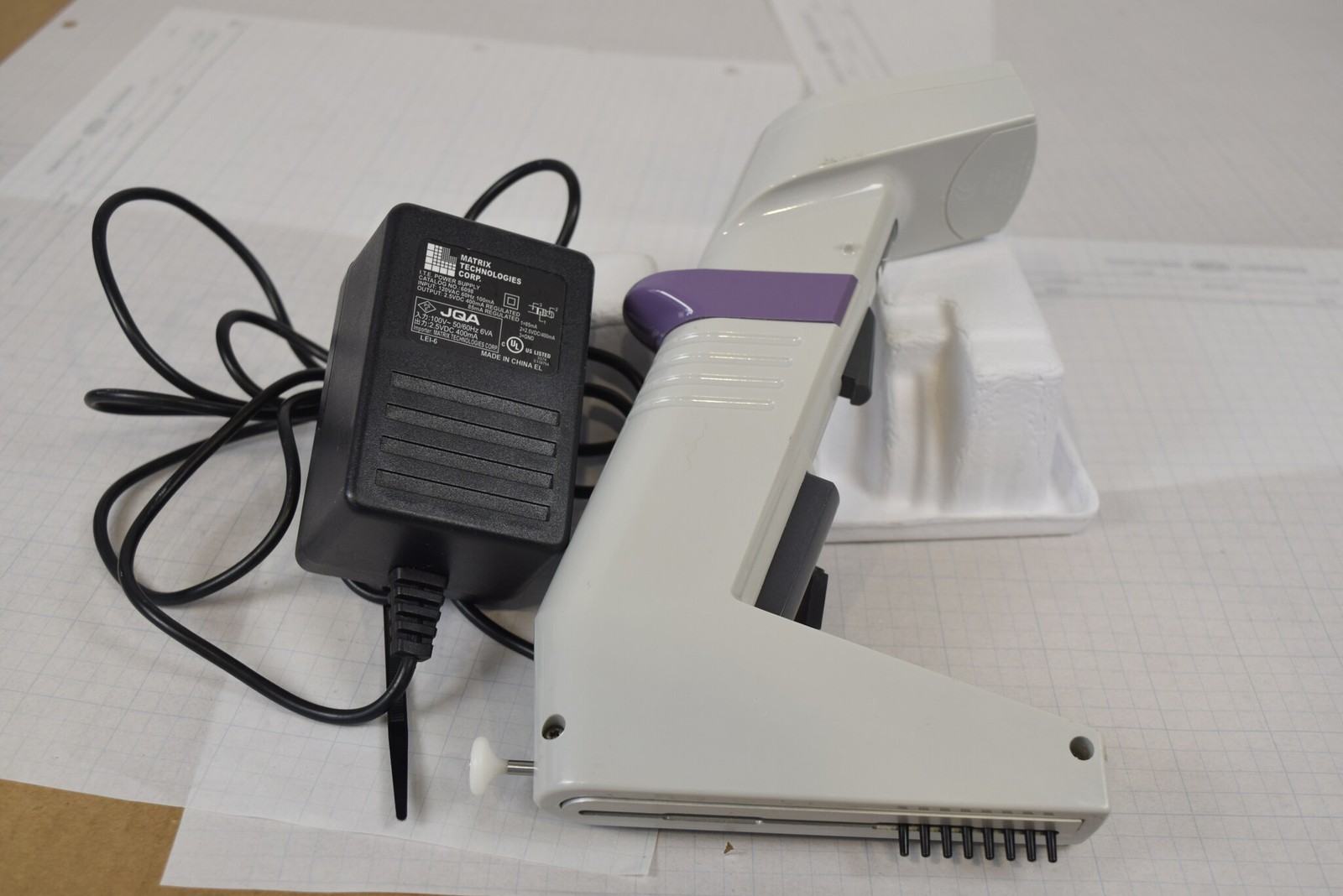 Matrix Impact2 8-Channel 30uL Adjustable Spacing Pipette + Charger - Tested