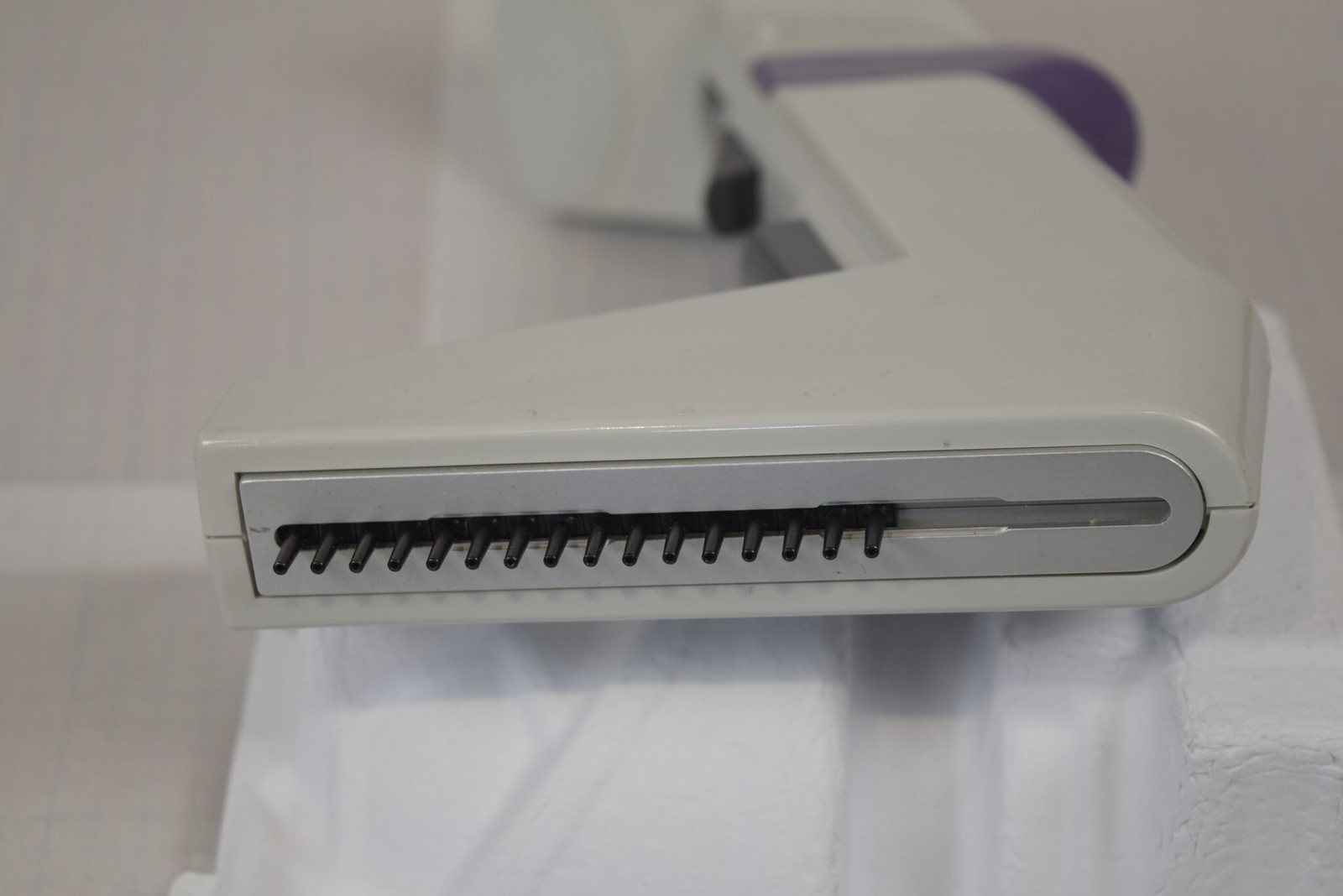 Thermo Scientific Matrix 16-Channel 30uL Electronic Pipette - Tested, No Charger
