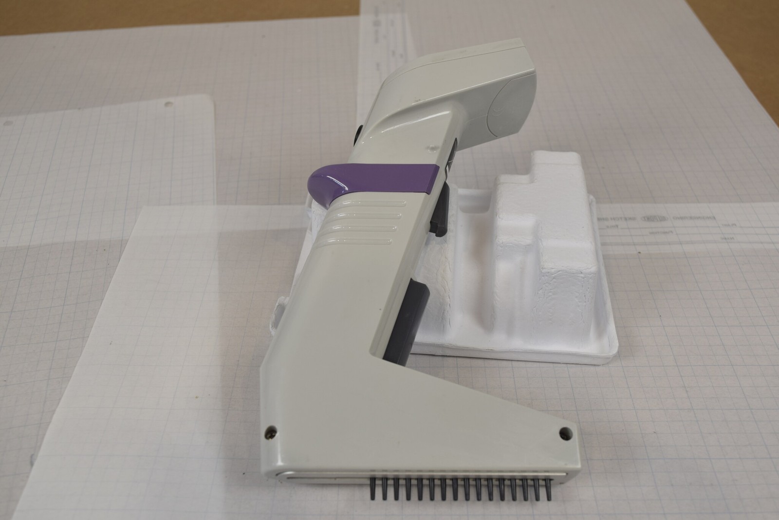 Thermo Scientific Matrix 16-Channel 30uL Electronic Pipette - Tested, No Charger