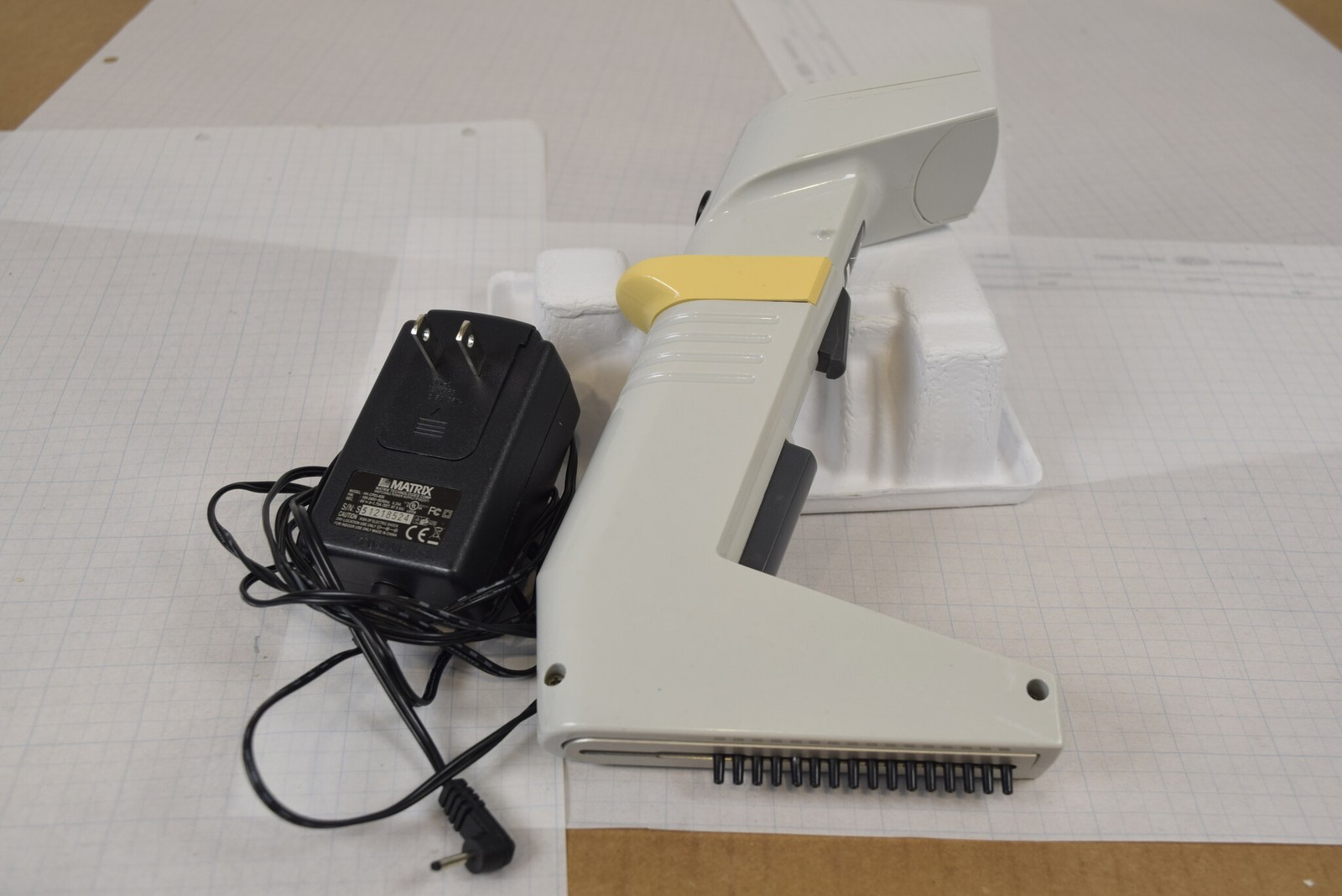 Thermo Matrix 16-Channel 125uL Electronic Pipette + Charger - Bench Tested