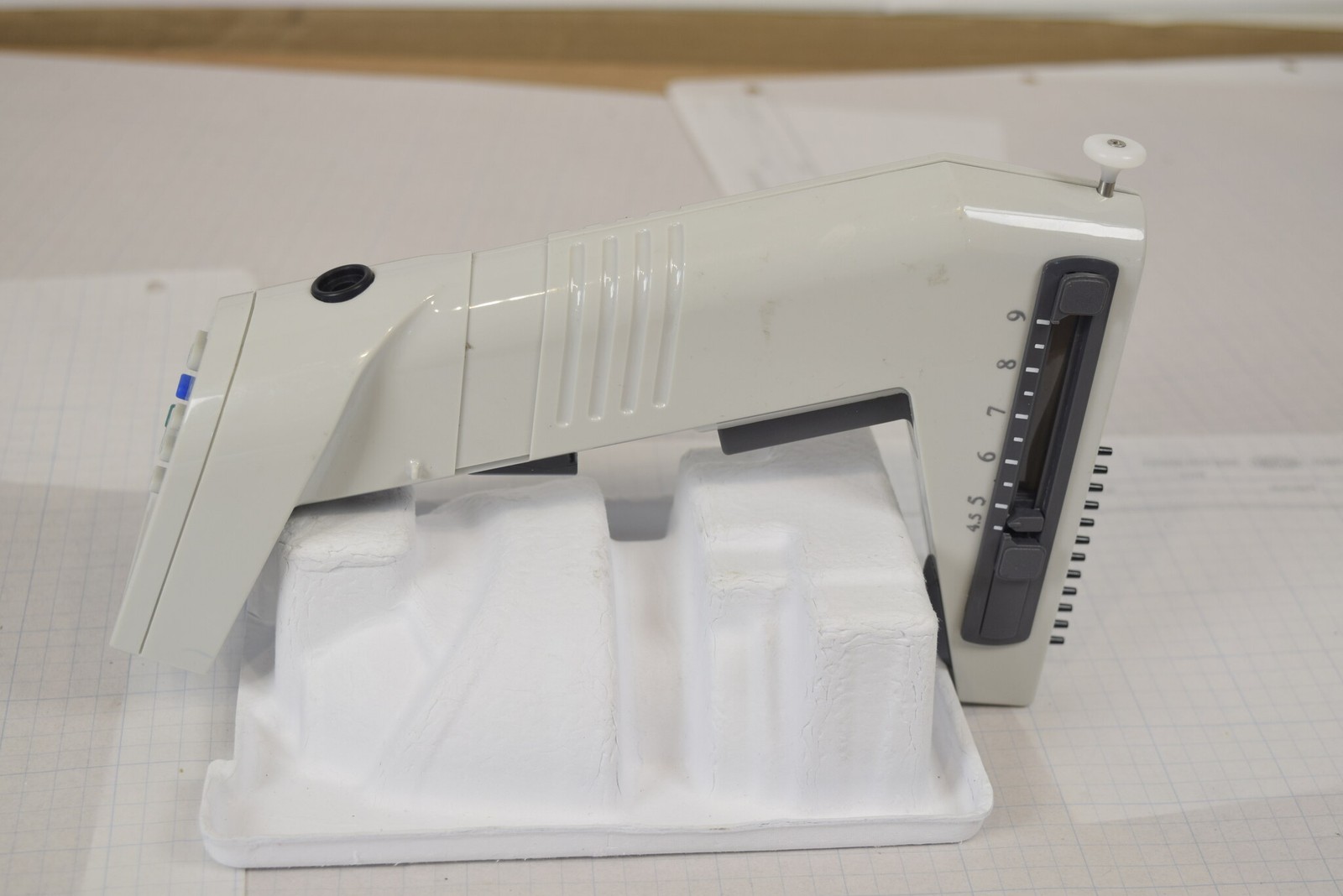 Thermo Matrix 12-Channel 30uL Adjustable Spacing Pipette - Tested, No Charger