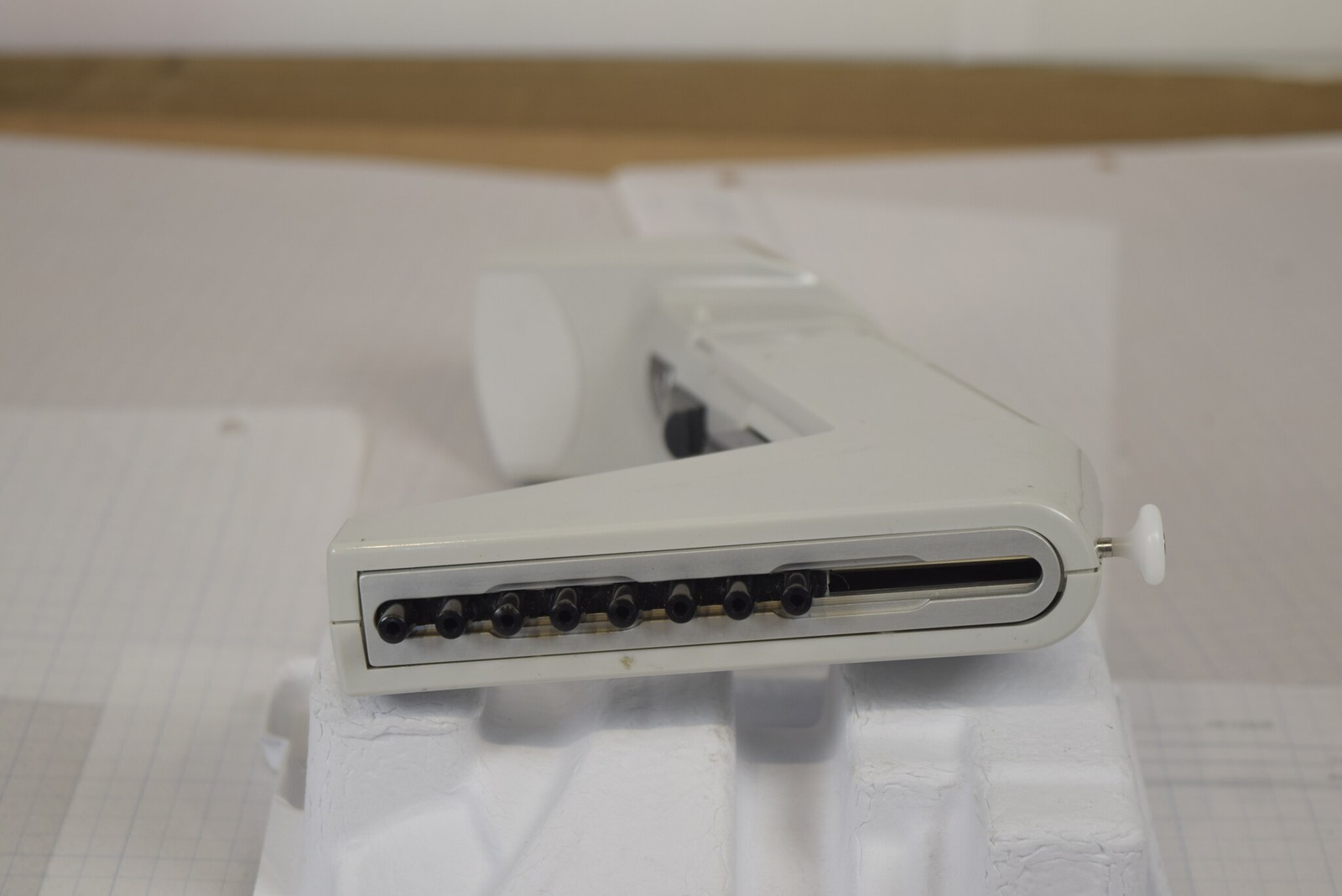 Thermo Matrix 8-Channel 125uL Adjustable Spacing Pipette - Tested, No Charger