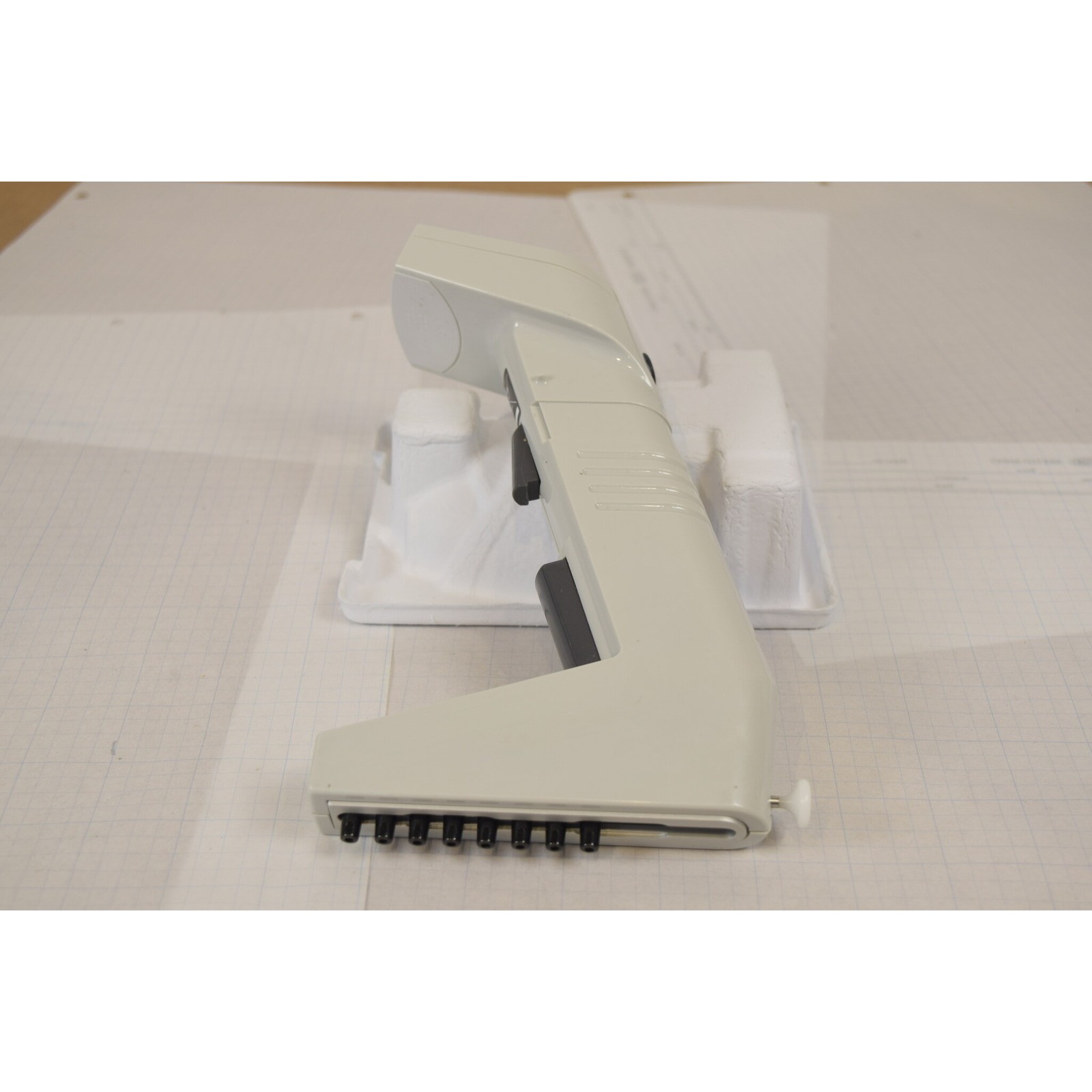 Thermo Matrix 8-Channel 125uL Adjustable Spacing Pipette - Tested, No Charger