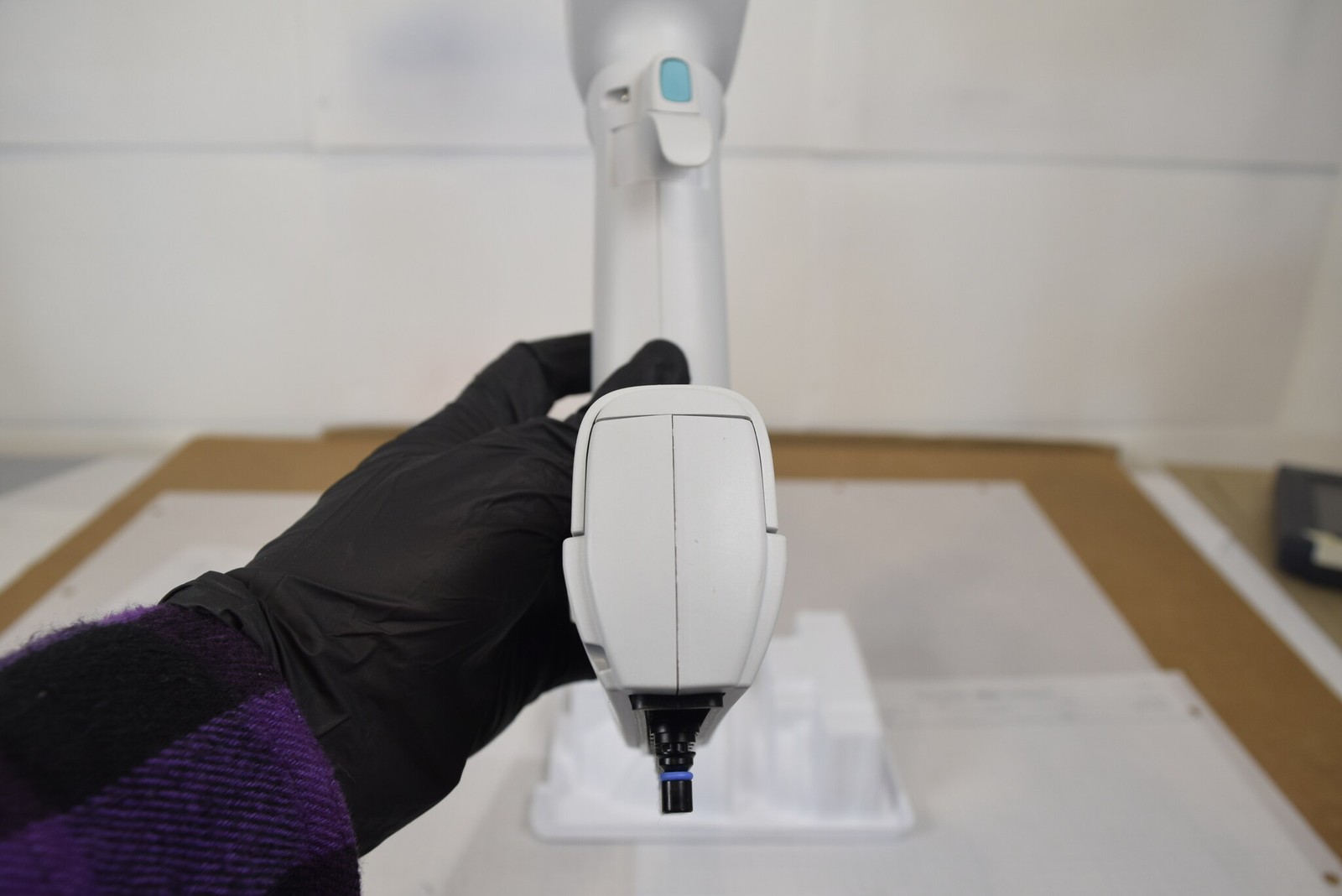 Thermo E1-ClipTip Bluetooth 8-Channel Pipette 15-1250uL - Tested, No Battery