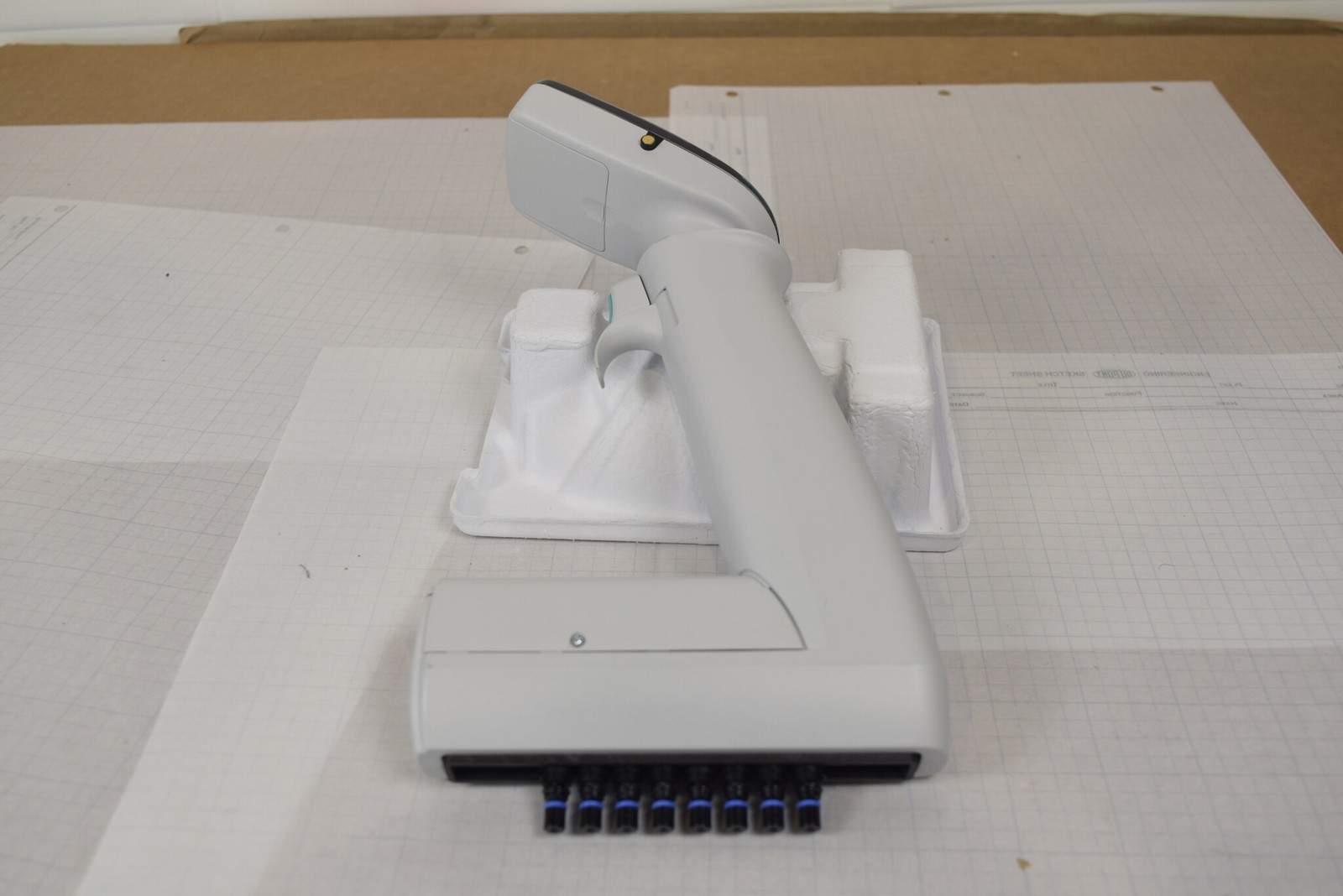 Thermo E1-ClipTip Bluetooth 8-Channel Pipette 15-1250uL - Tested, No Battery
