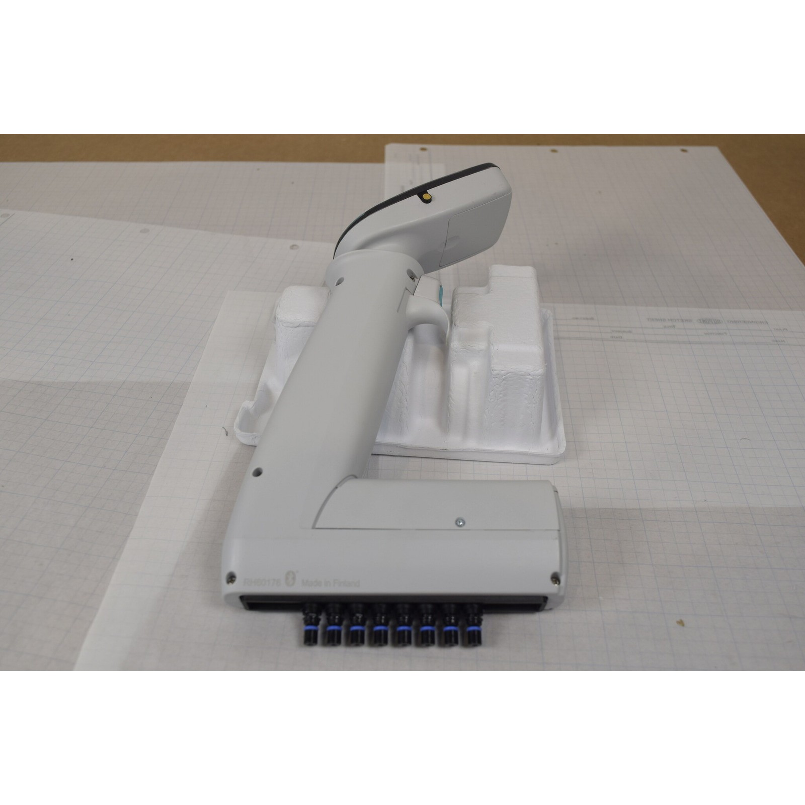 Thermo E1-ClipTip Bluetooth 8-Channel Pipette 15-1250uL - Tested, No Battery