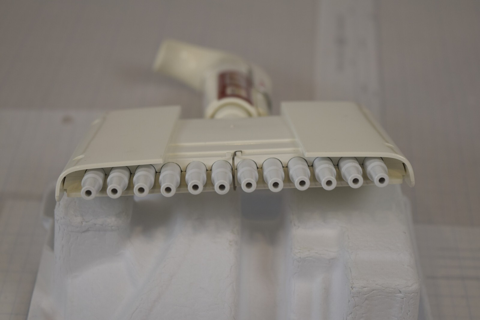 Thermo Finnpipette F1 12-Channel 30-300uL Pipette - Missing Ejector, For Parts