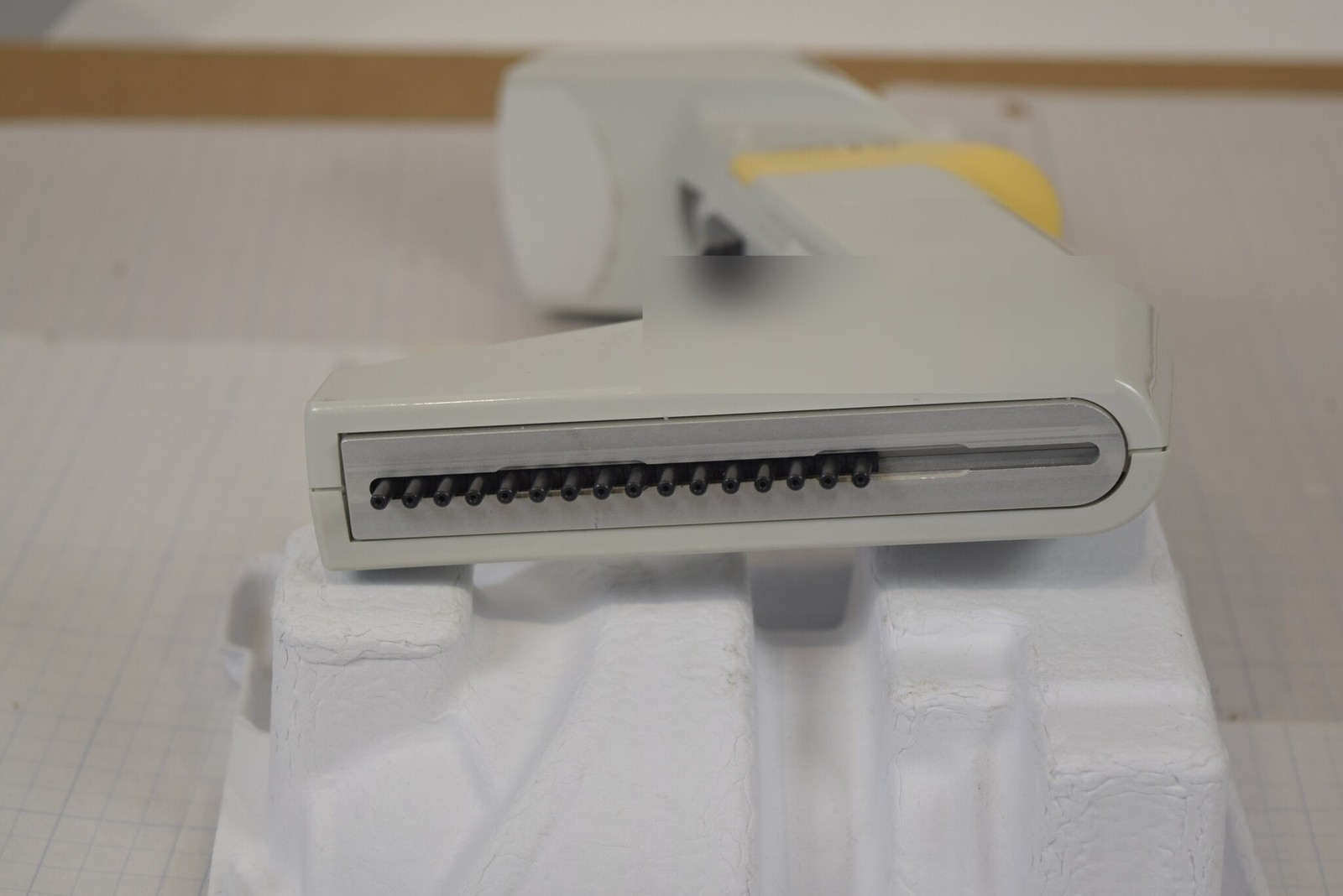 Thermo Matrix 16-Channel 125uL Electronic Pipette - No Power, Pry Marks, Parts