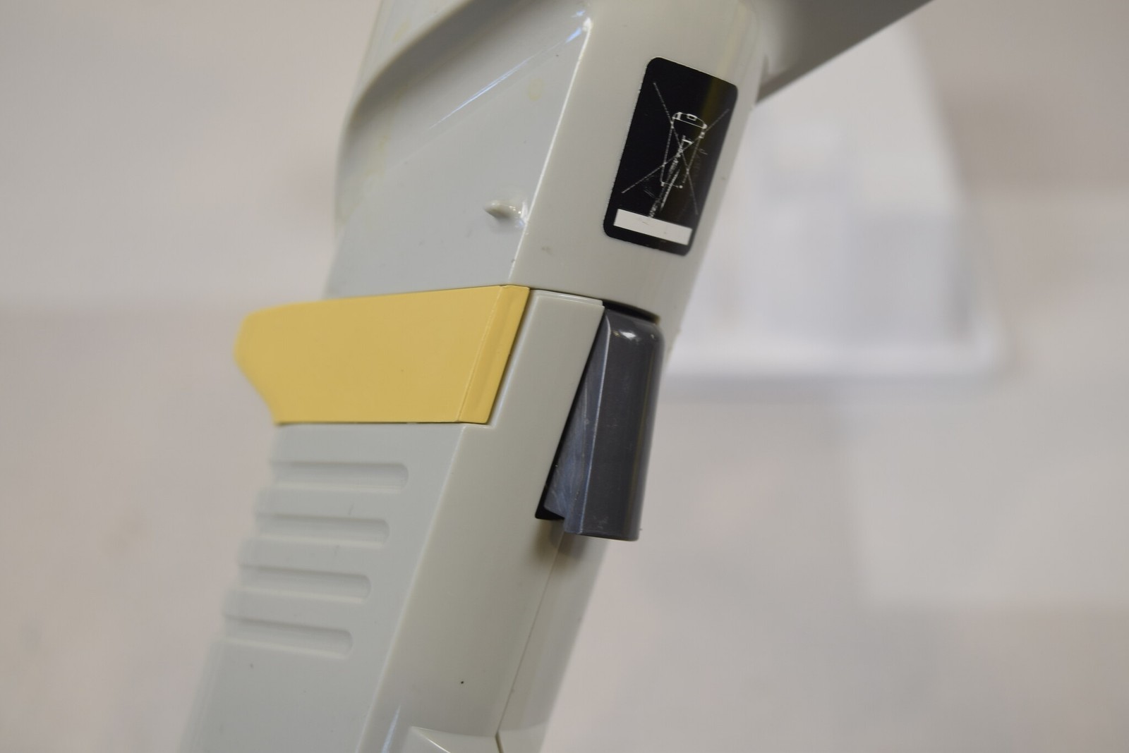 Thermo Matrix 16-Channel 125uL Electronic Pipette - No Power, Pry Marks, Parts