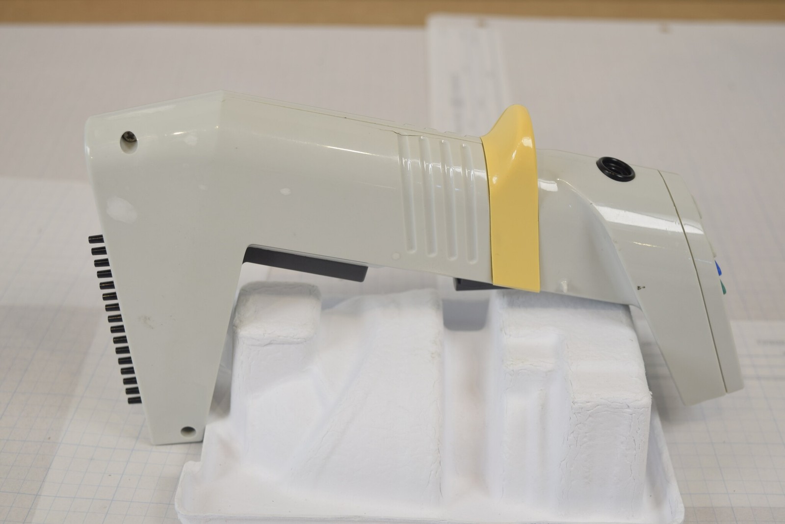 Matrix Impact2 16-Ch 125uL Pipette - Won't Turn On, Cracked Barrel, For Parts