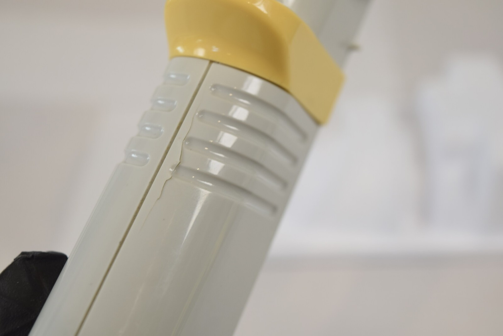 Matrix Impact2 16-Ch 125uL Pipette - Won't Turn On, Cracked Barrel, For Parts