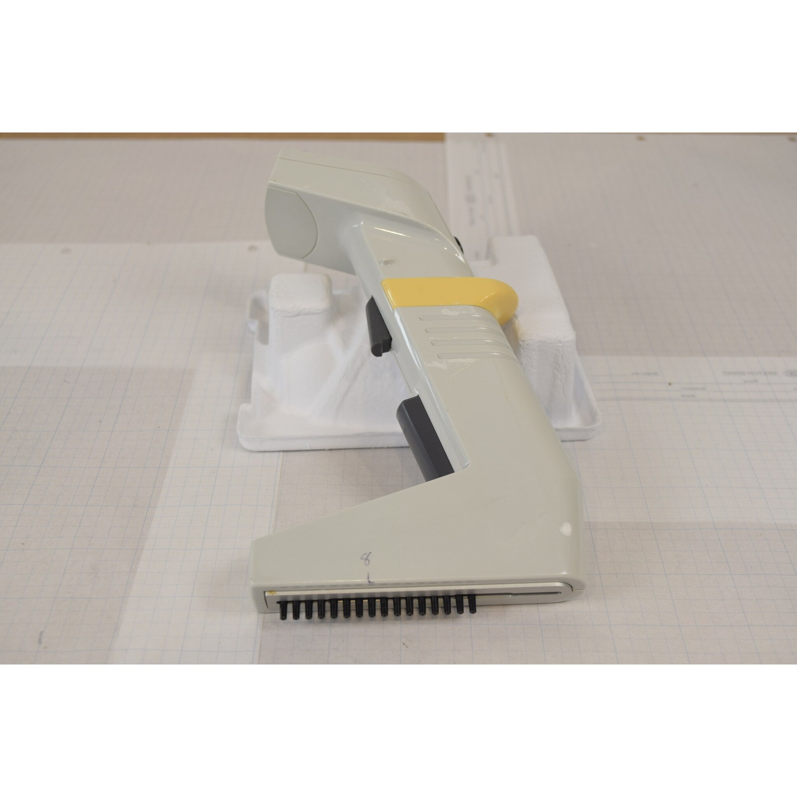 Matrix Impact2 16-Ch 125uL Pipette - Won't Turn On, Cracked Barrel, For Parts
