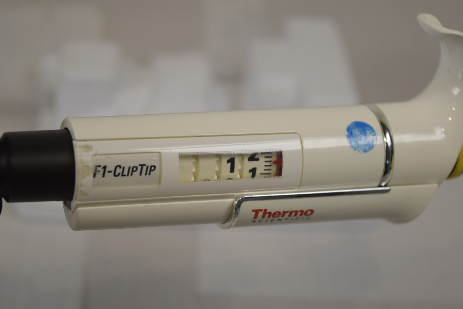 Thermo F1-ClipTip 20-200uL Pipette - No Volume Stop, Missing Ejector, For Parts